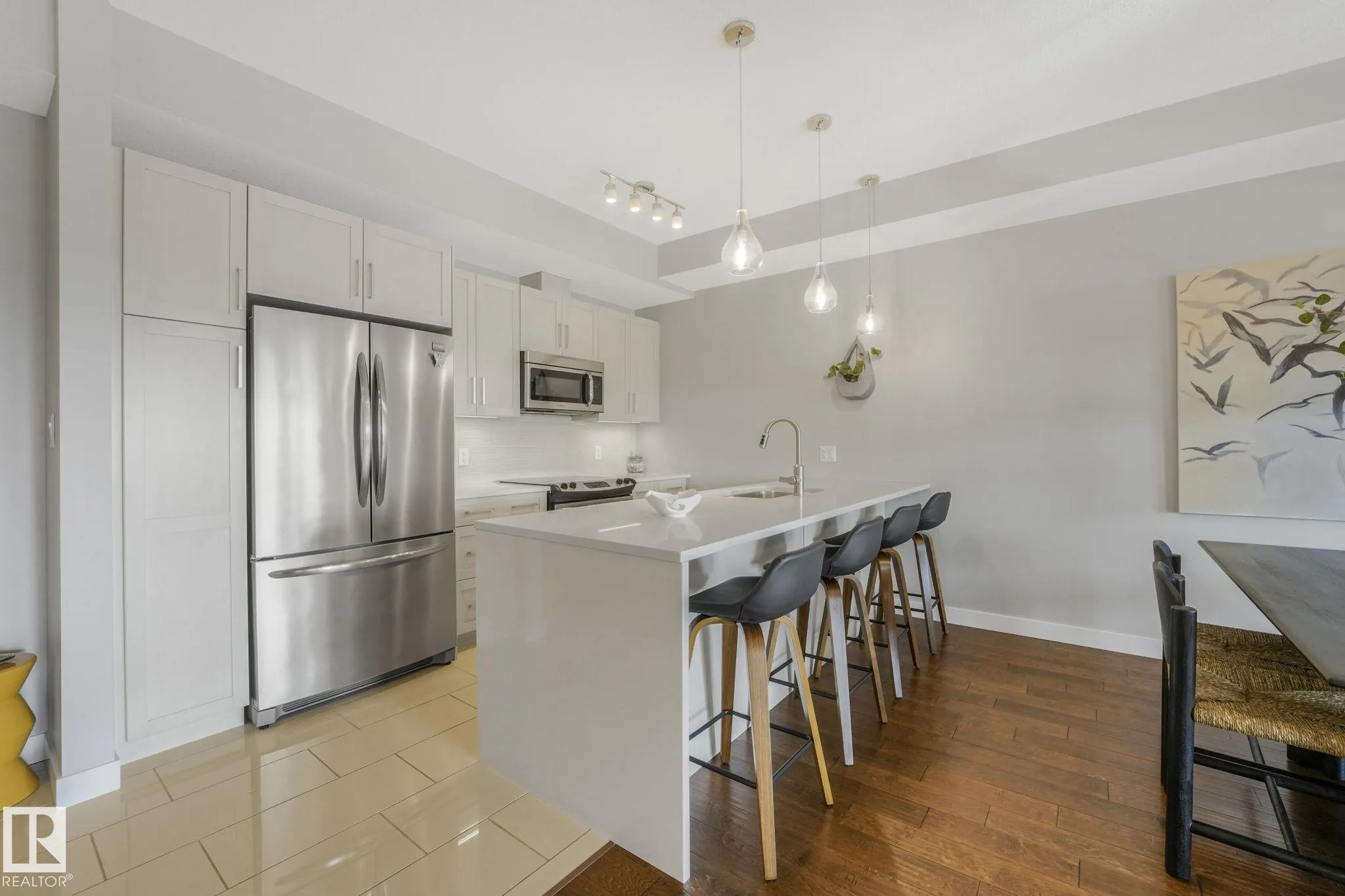 625 LEGER Way
