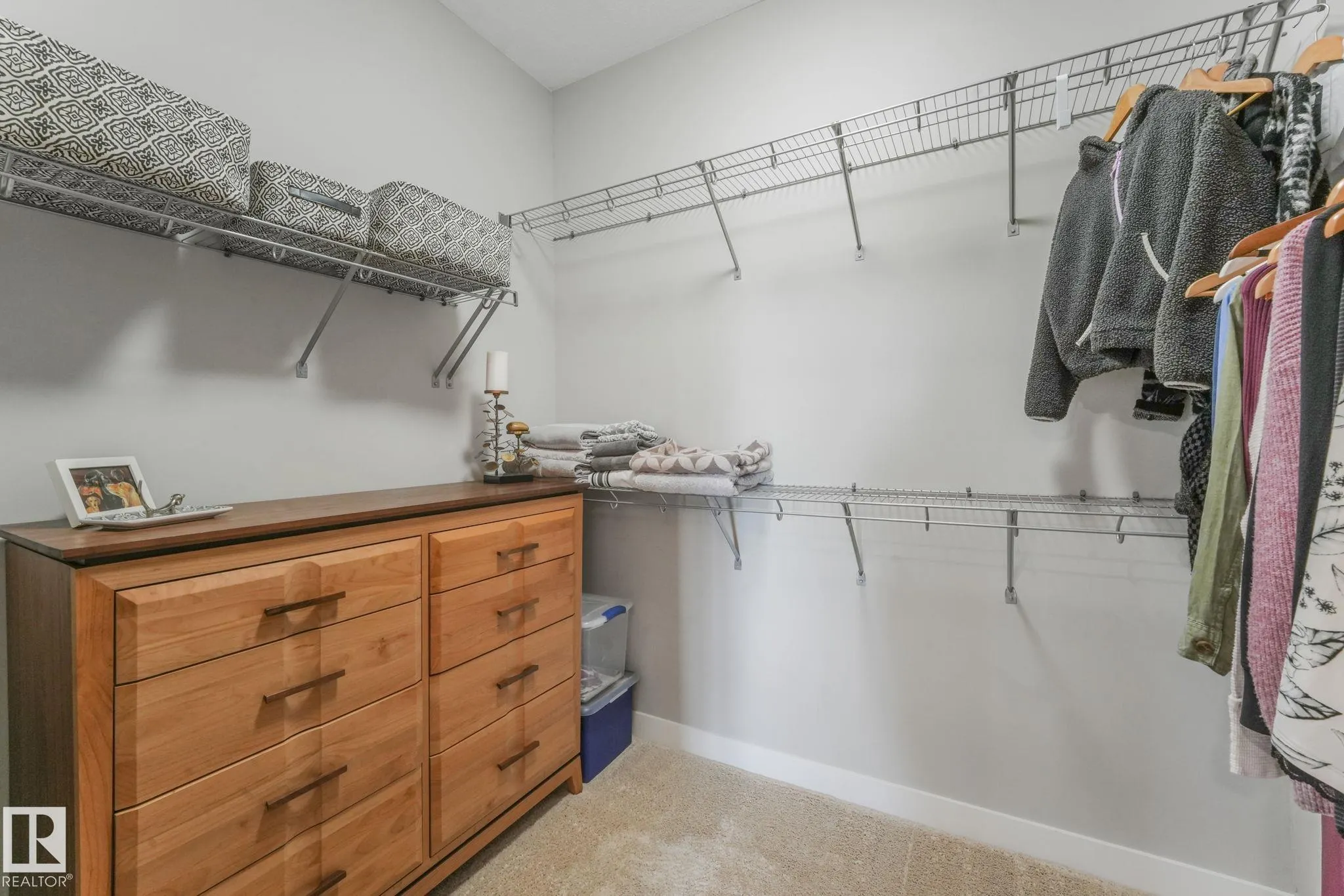 625 LEGER Way