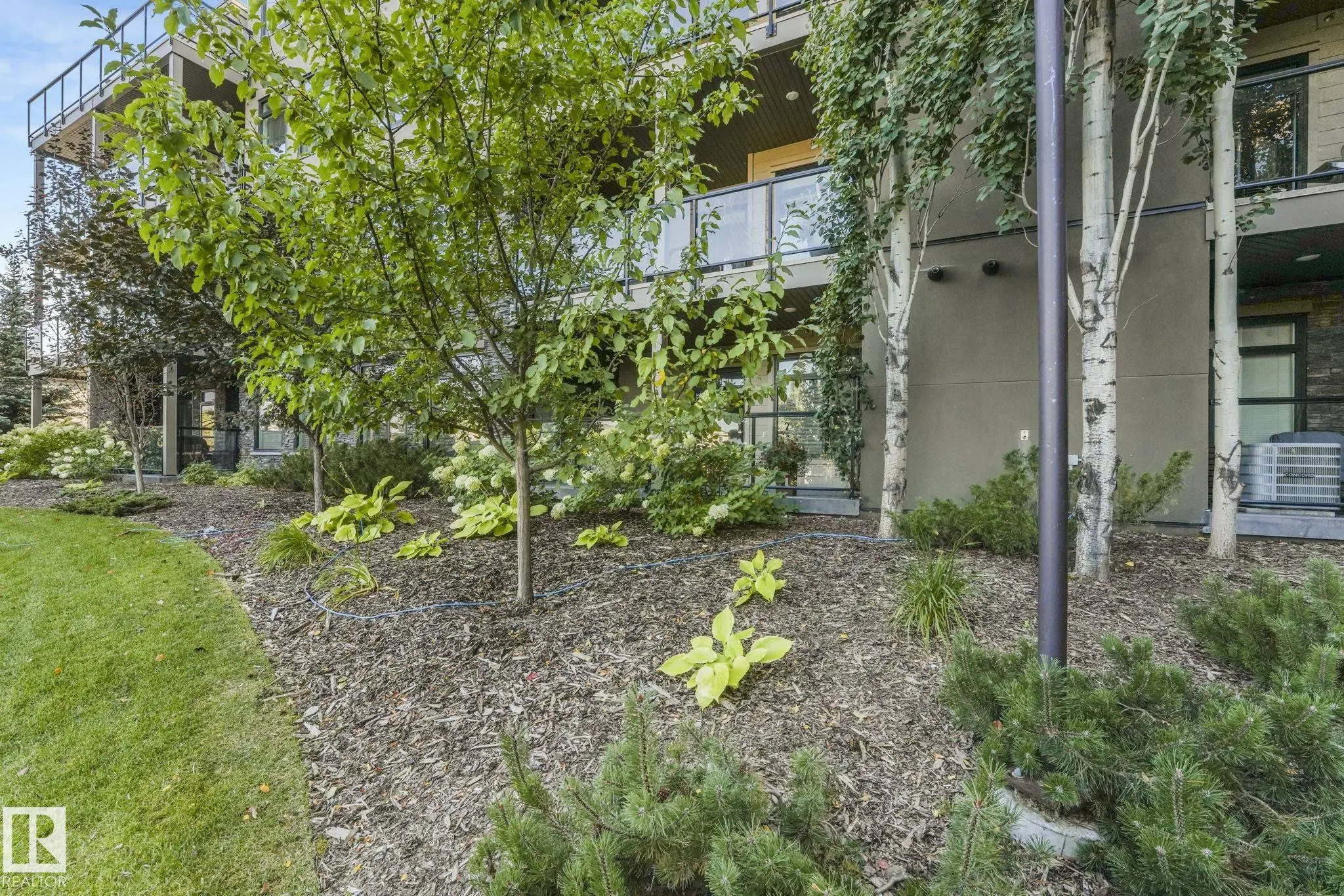 625 LEGER Way