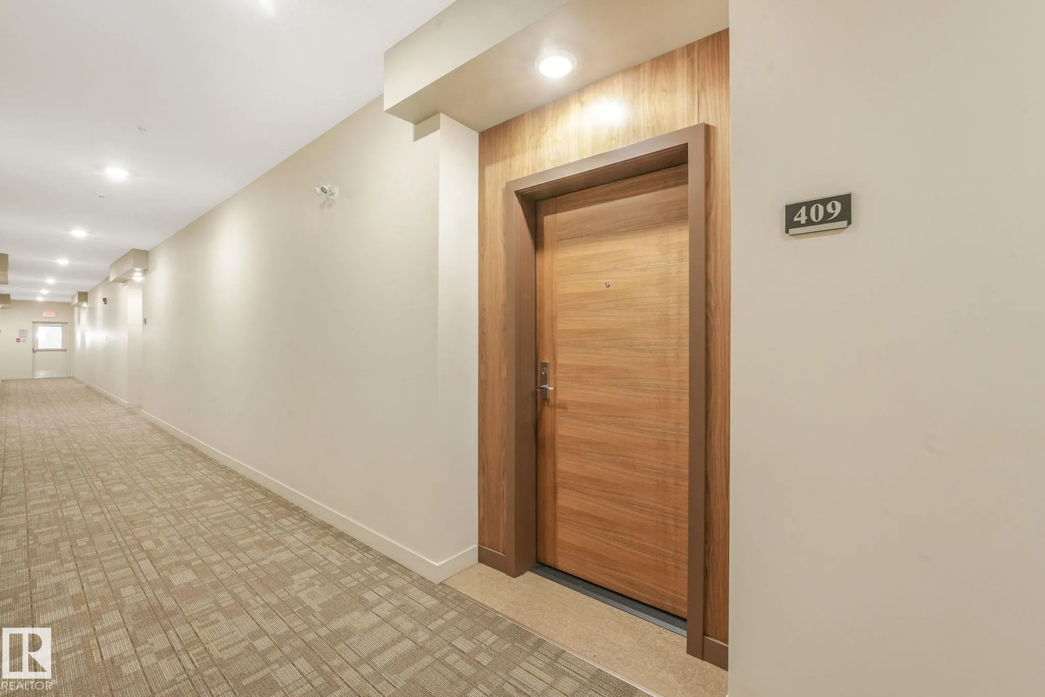 625 LEGER Way