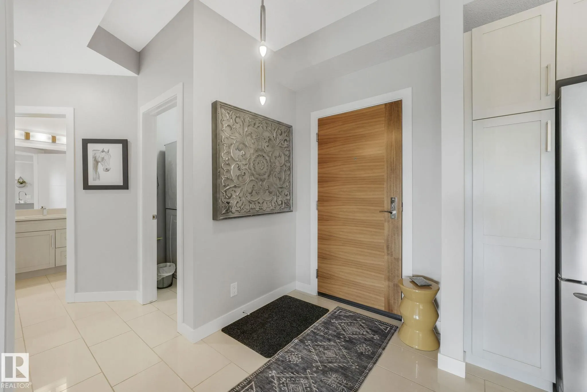 625 LEGER Way