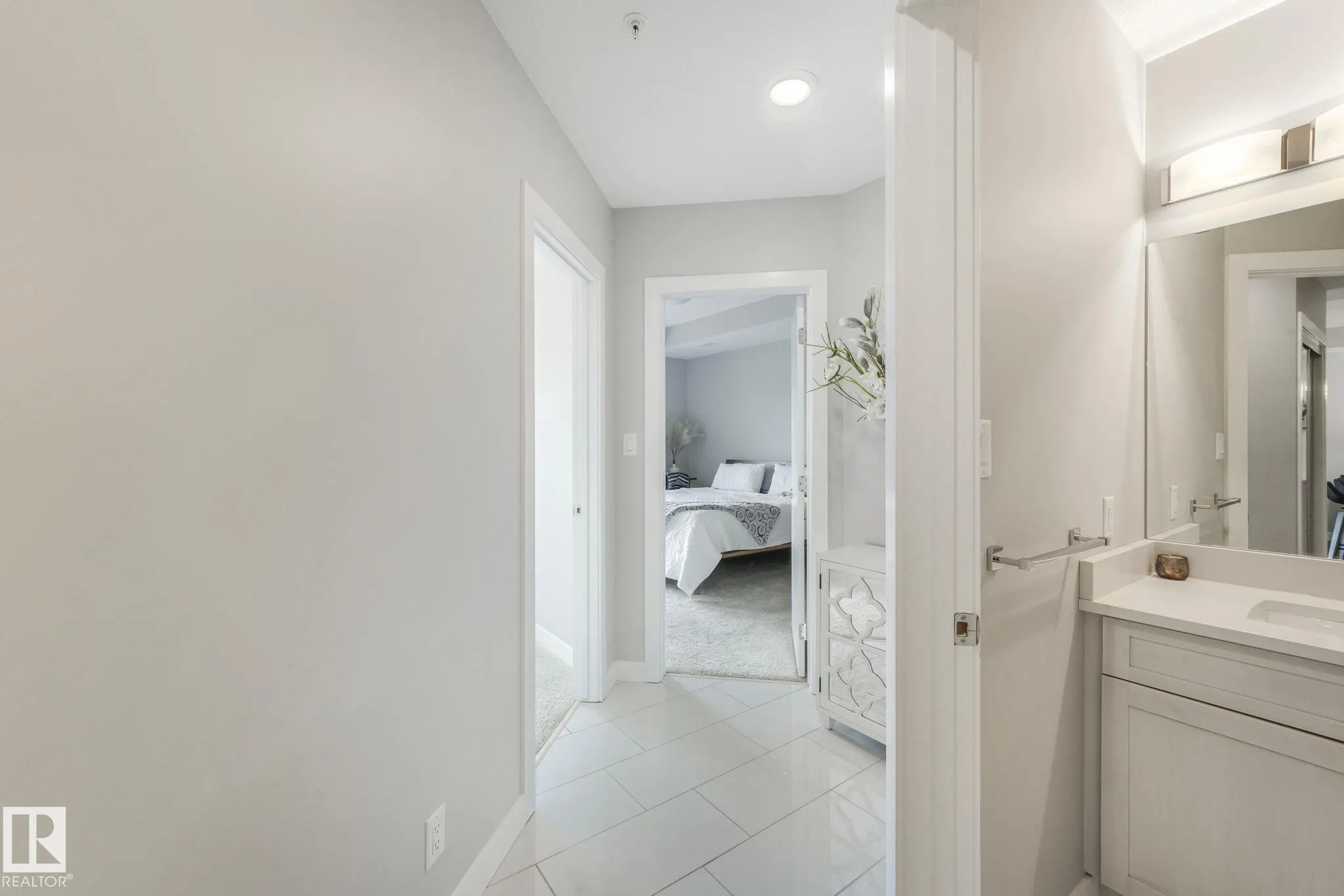 625 LEGER Way