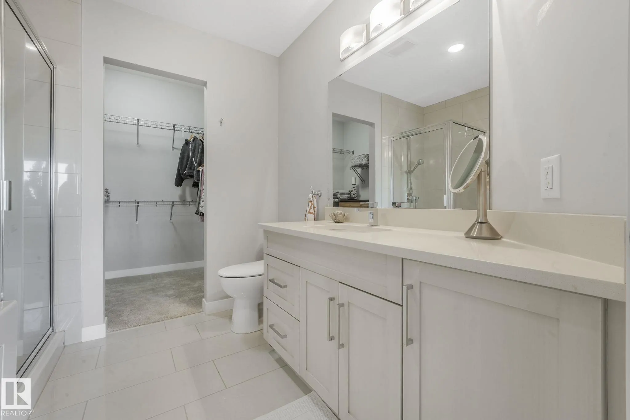 625 LEGER Way