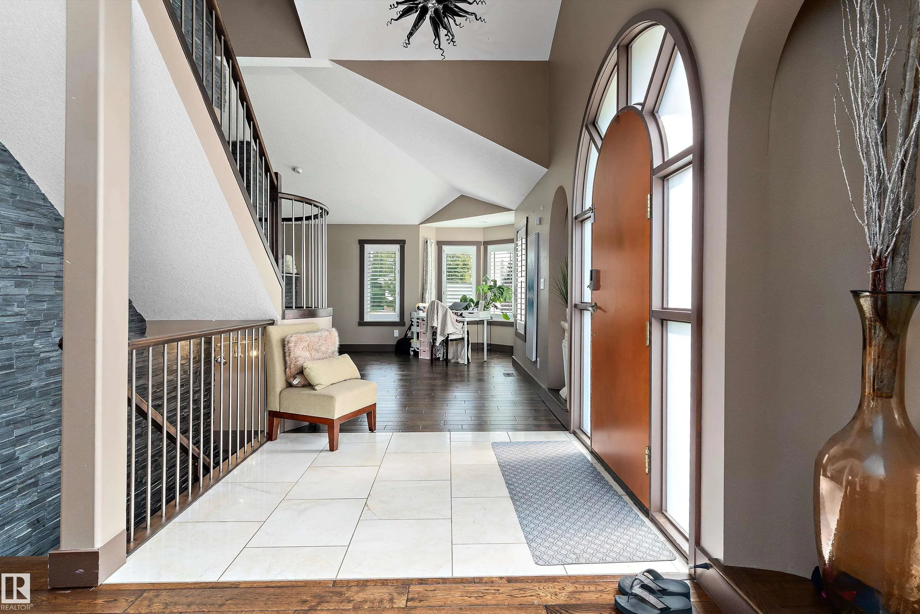 10 ELDORADO Drive