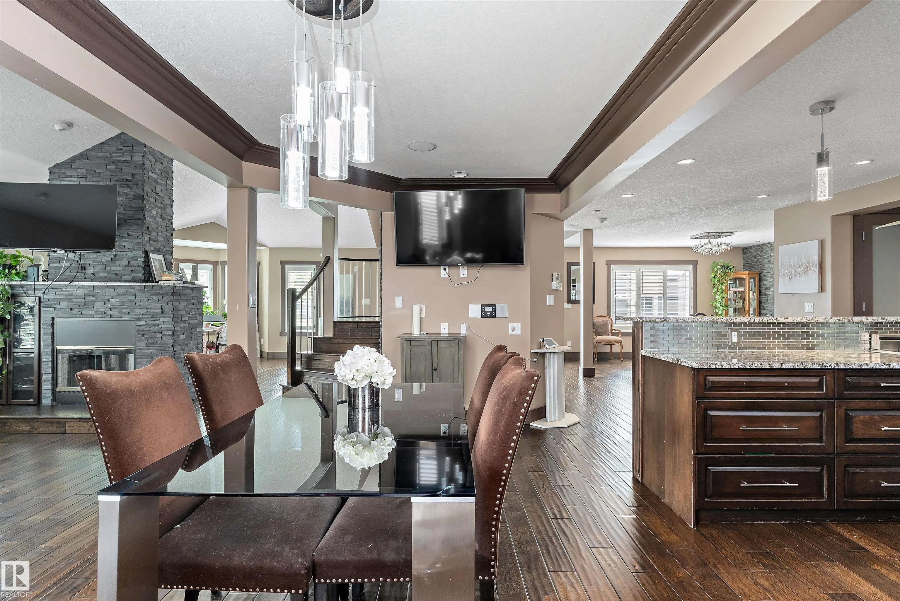 10 ELDORADO Drive