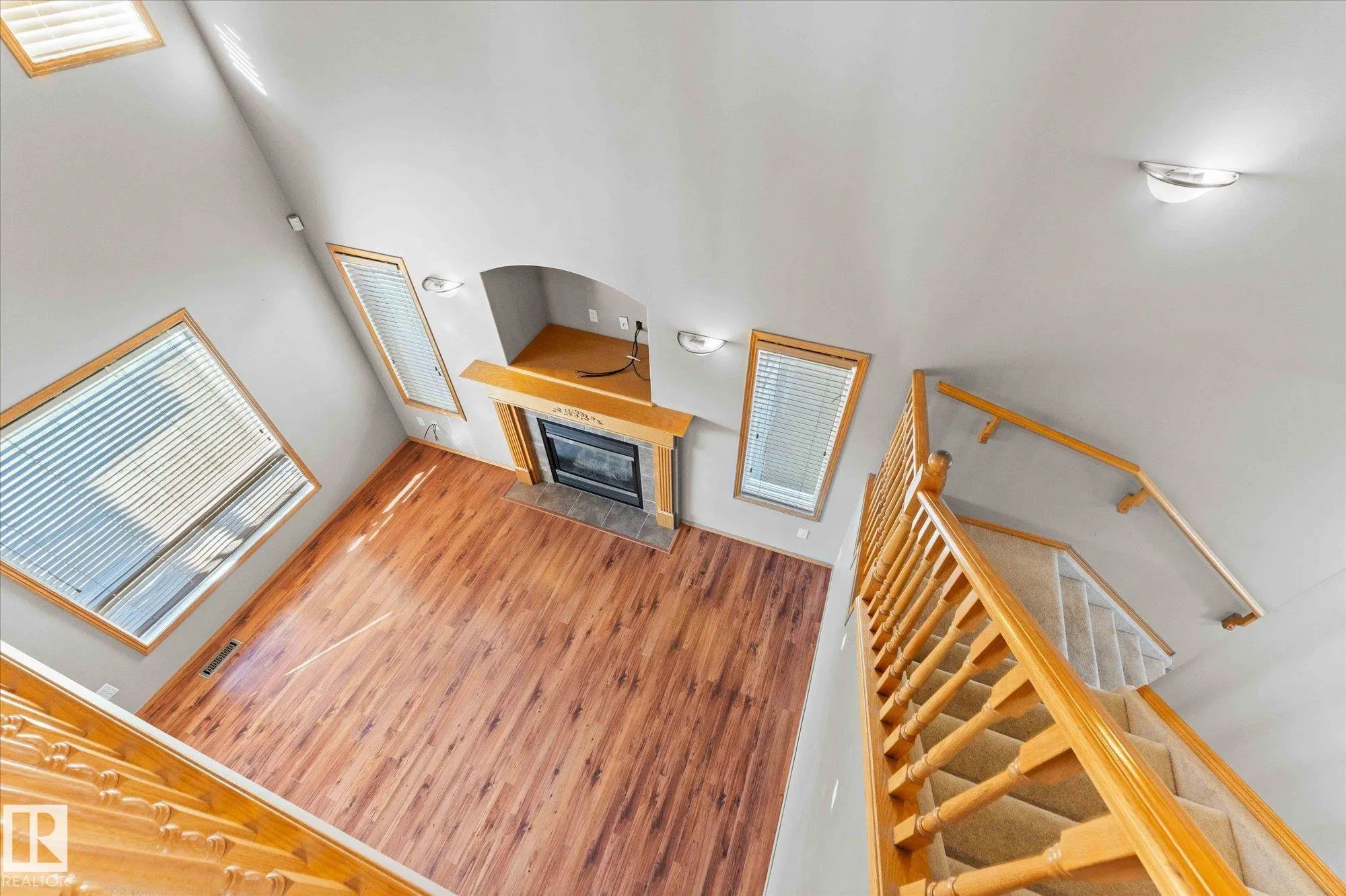121 CASTLE Drive
