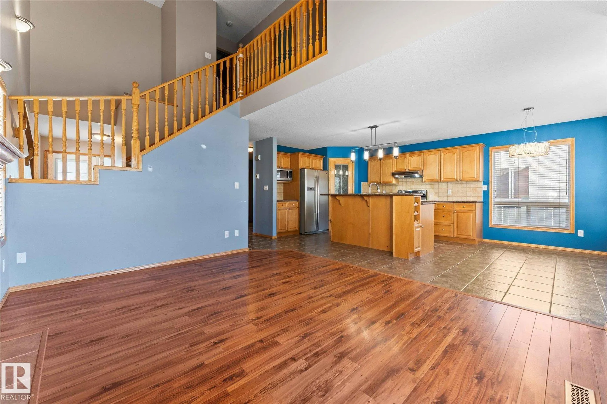 121 CASTLE Drive
