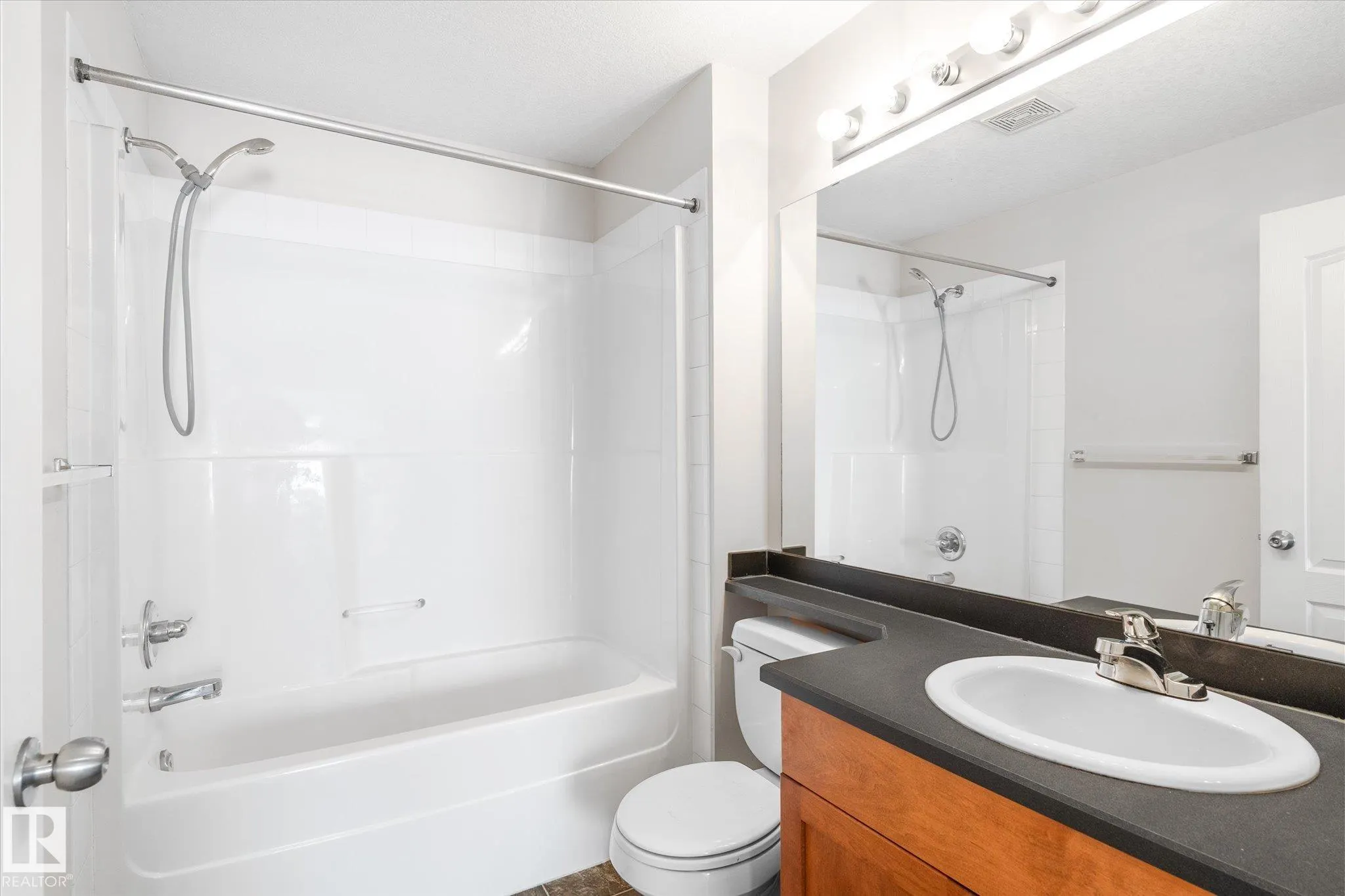 330 CLAREVIEW STATION Drive