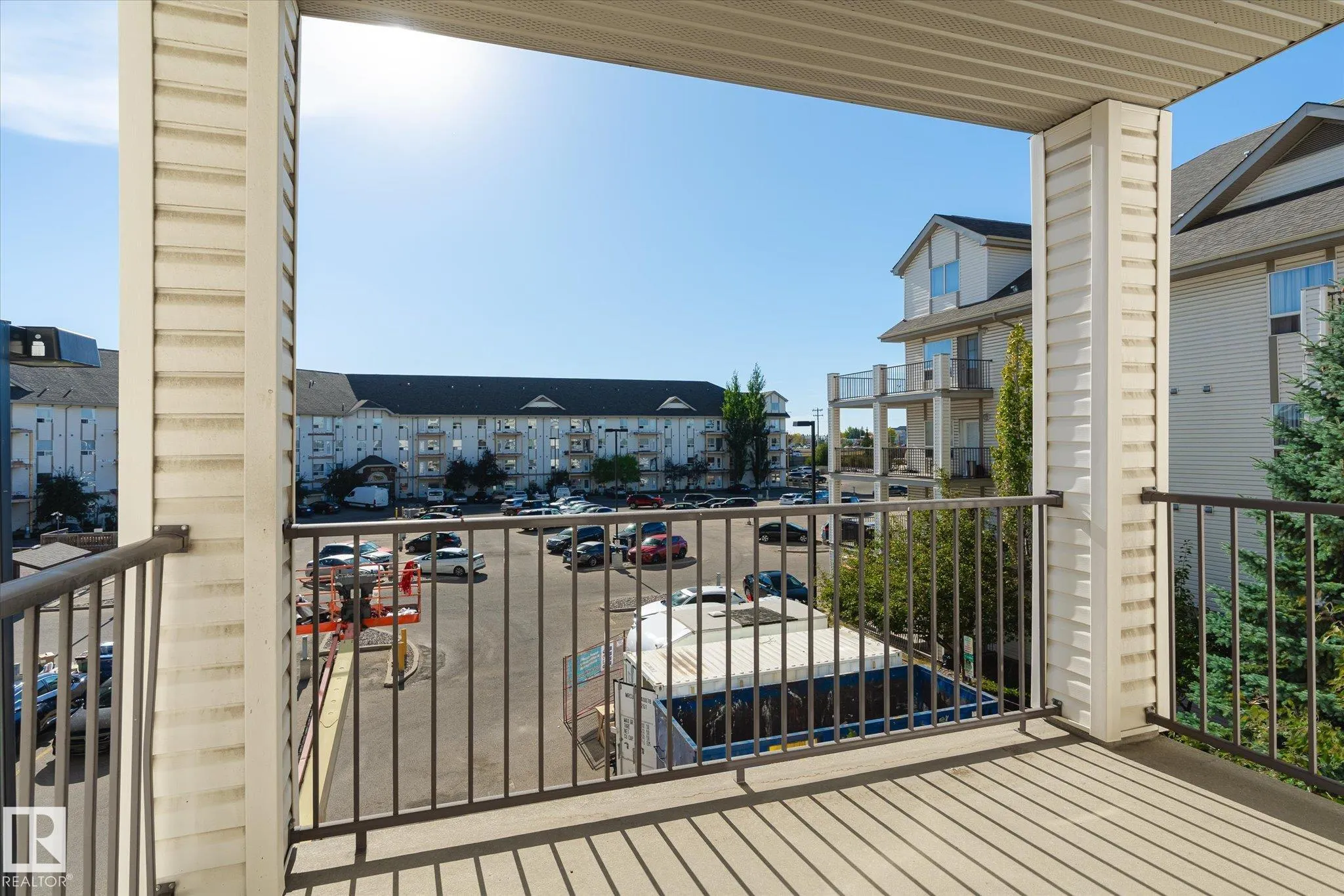 330 CLAREVIEW STATION Drive