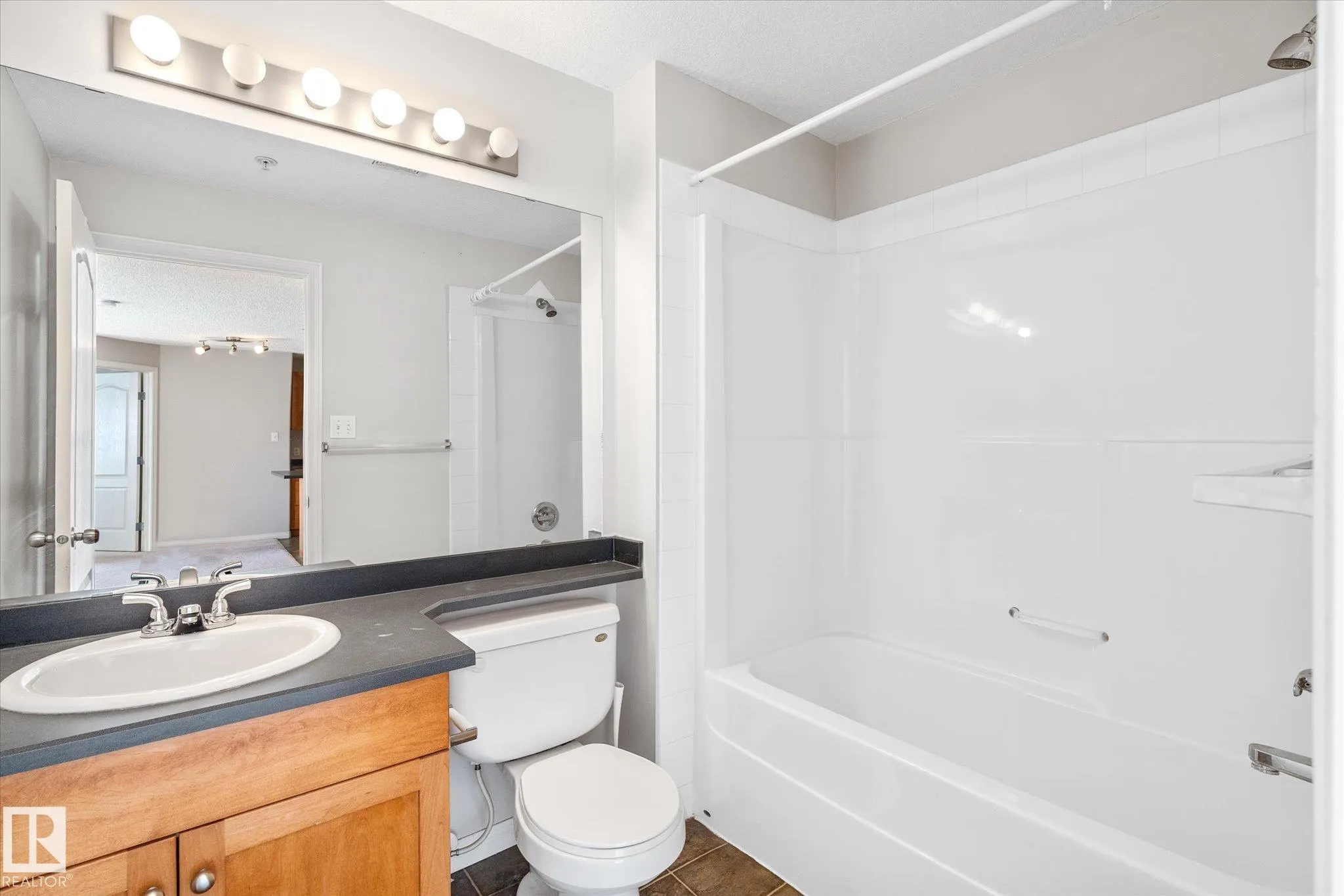 330 CLAREVIEW STATION Drive