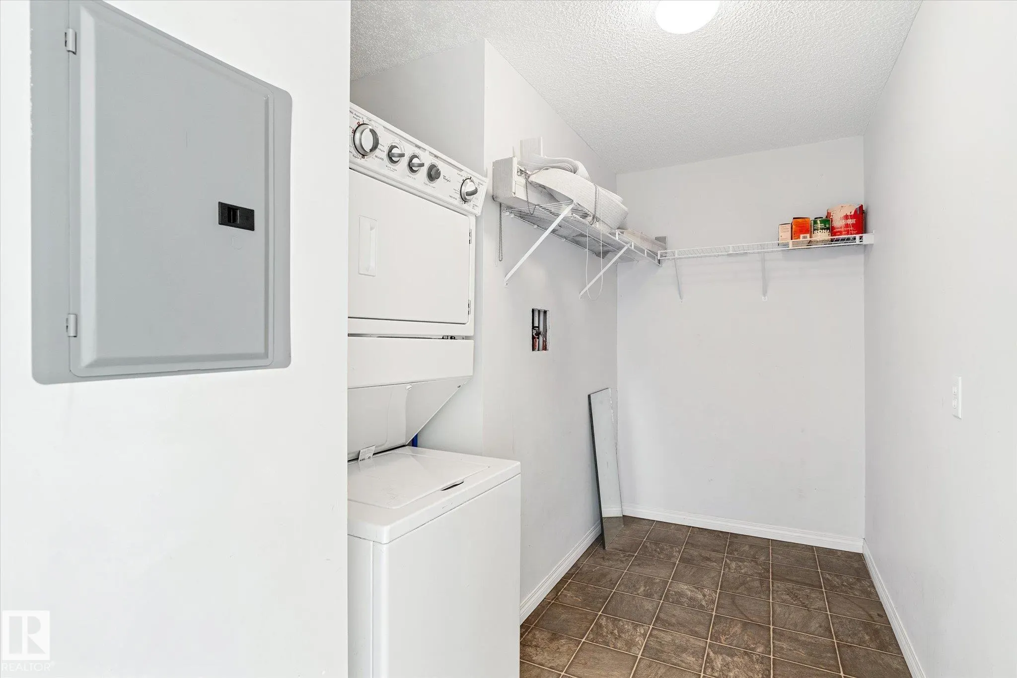 330 CLAREVIEW STATION Drive