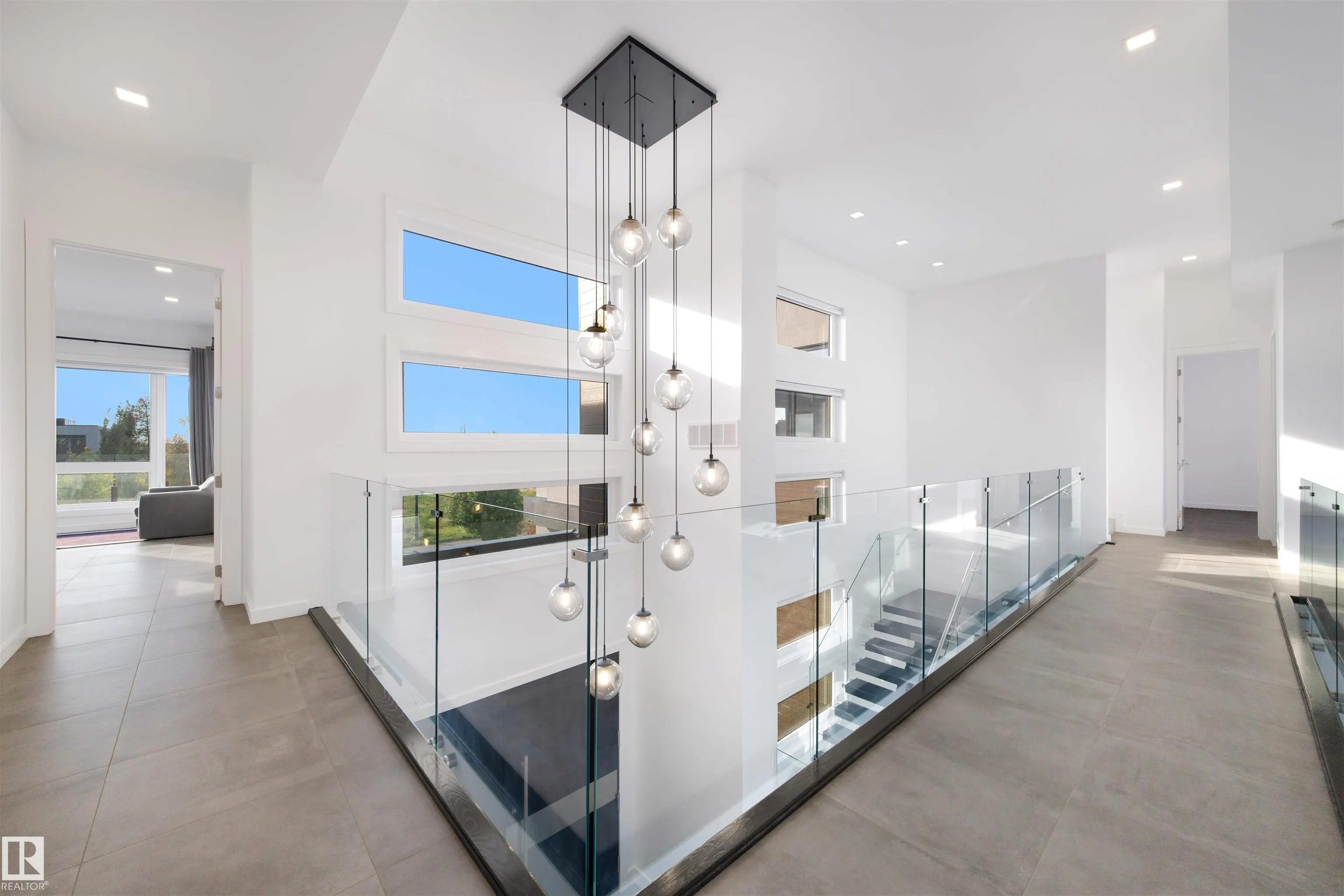 17 WINDERMERE Drive