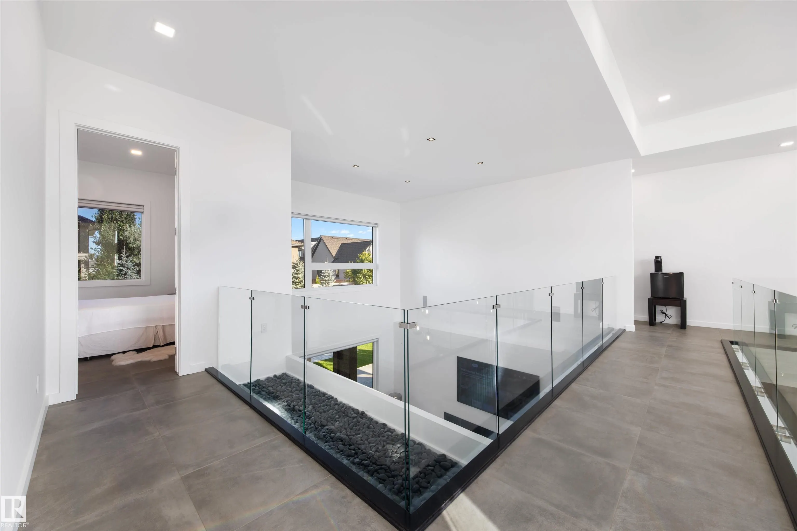 17 WINDERMERE Drive