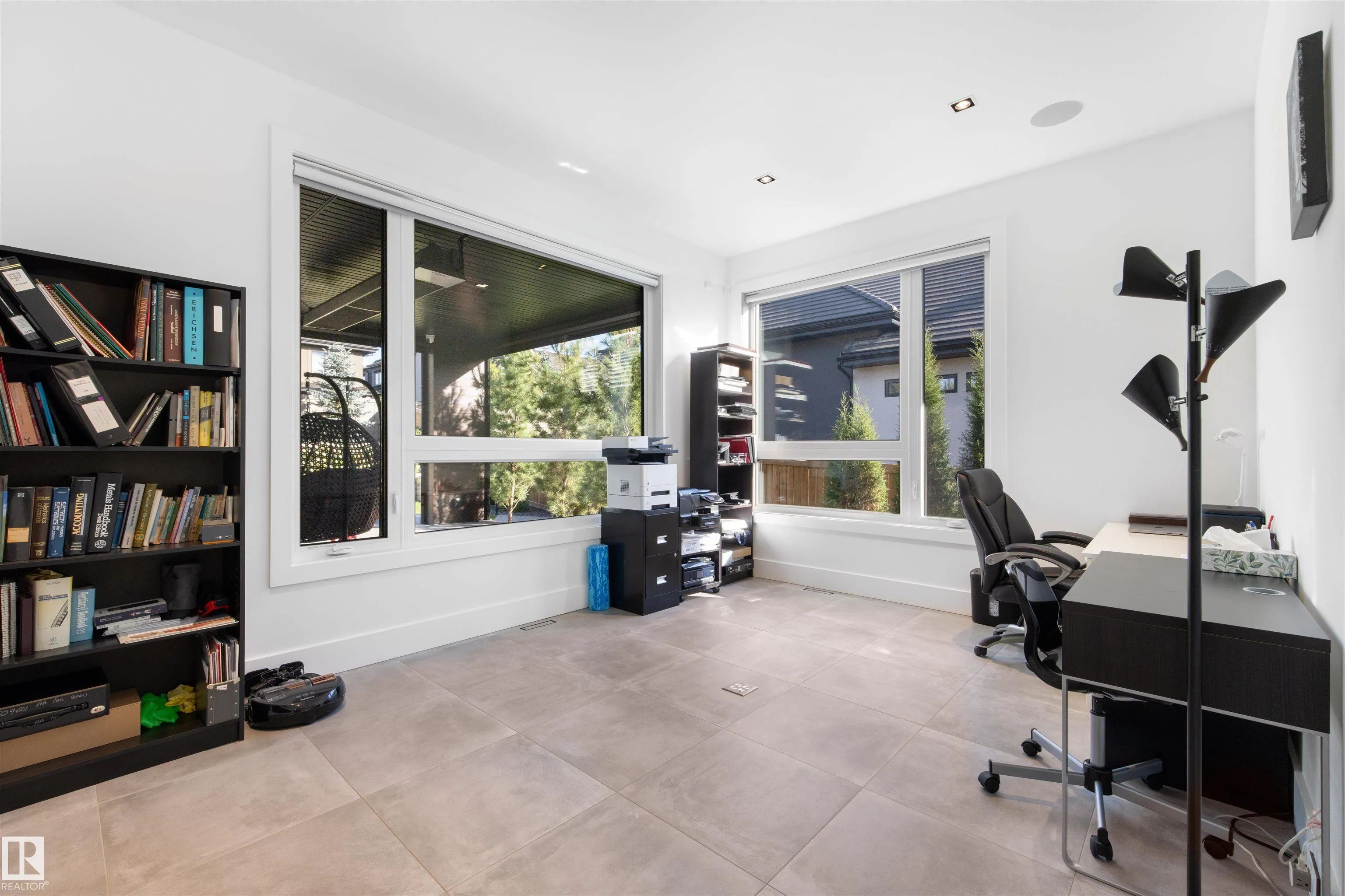 17 WINDERMERE Drive