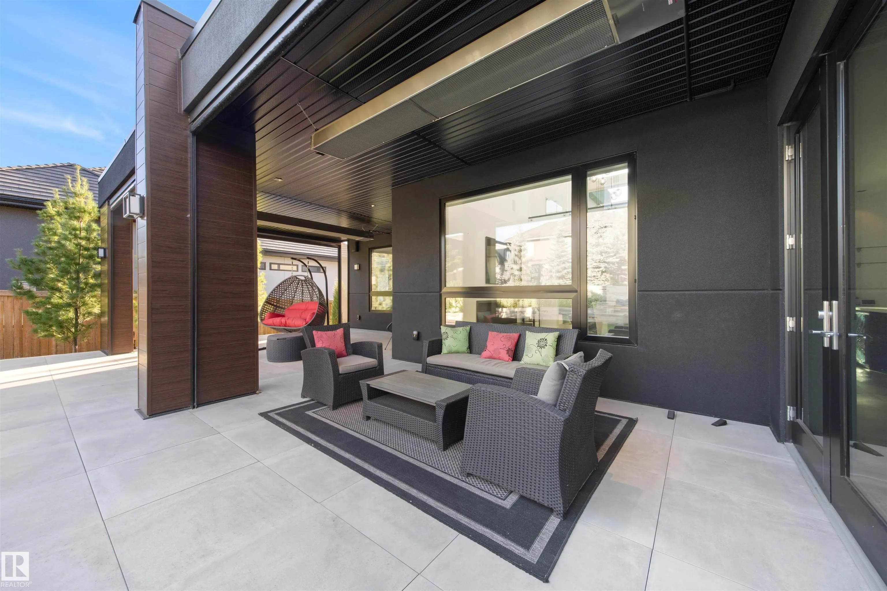 17 WINDERMERE Drive