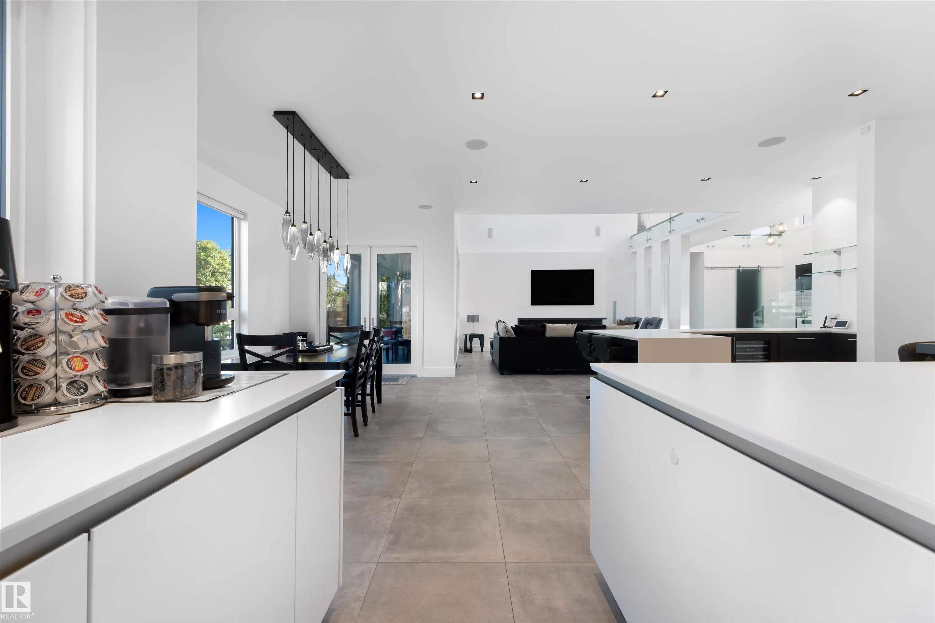 17 WINDERMERE Drive