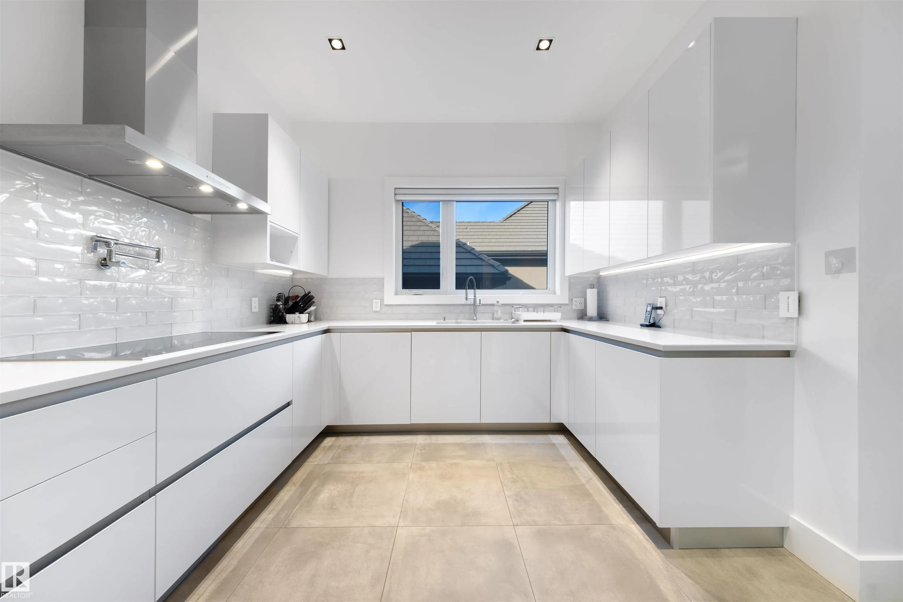 17 WINDERMERE Drive
