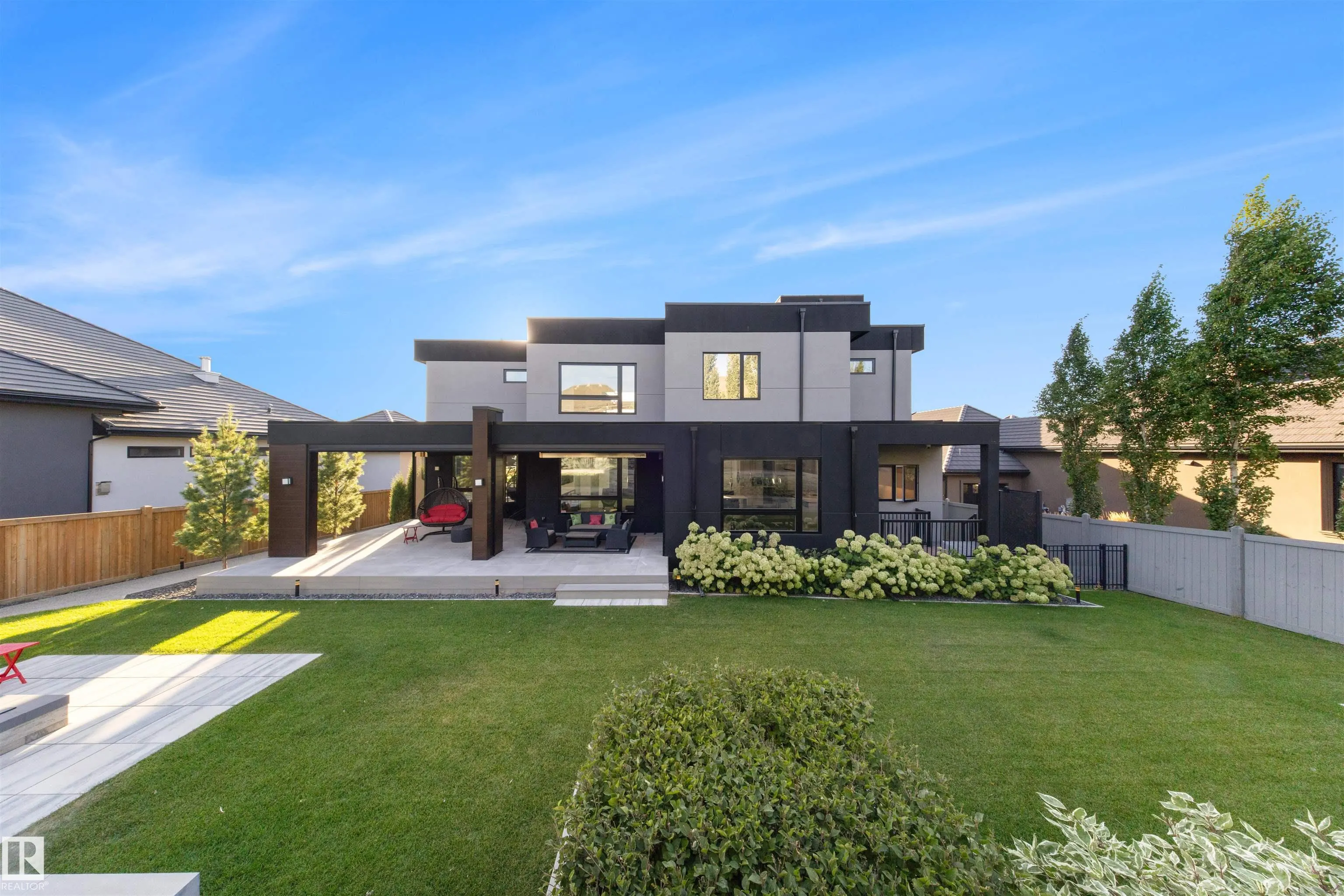 17 WINDERMERE Drive