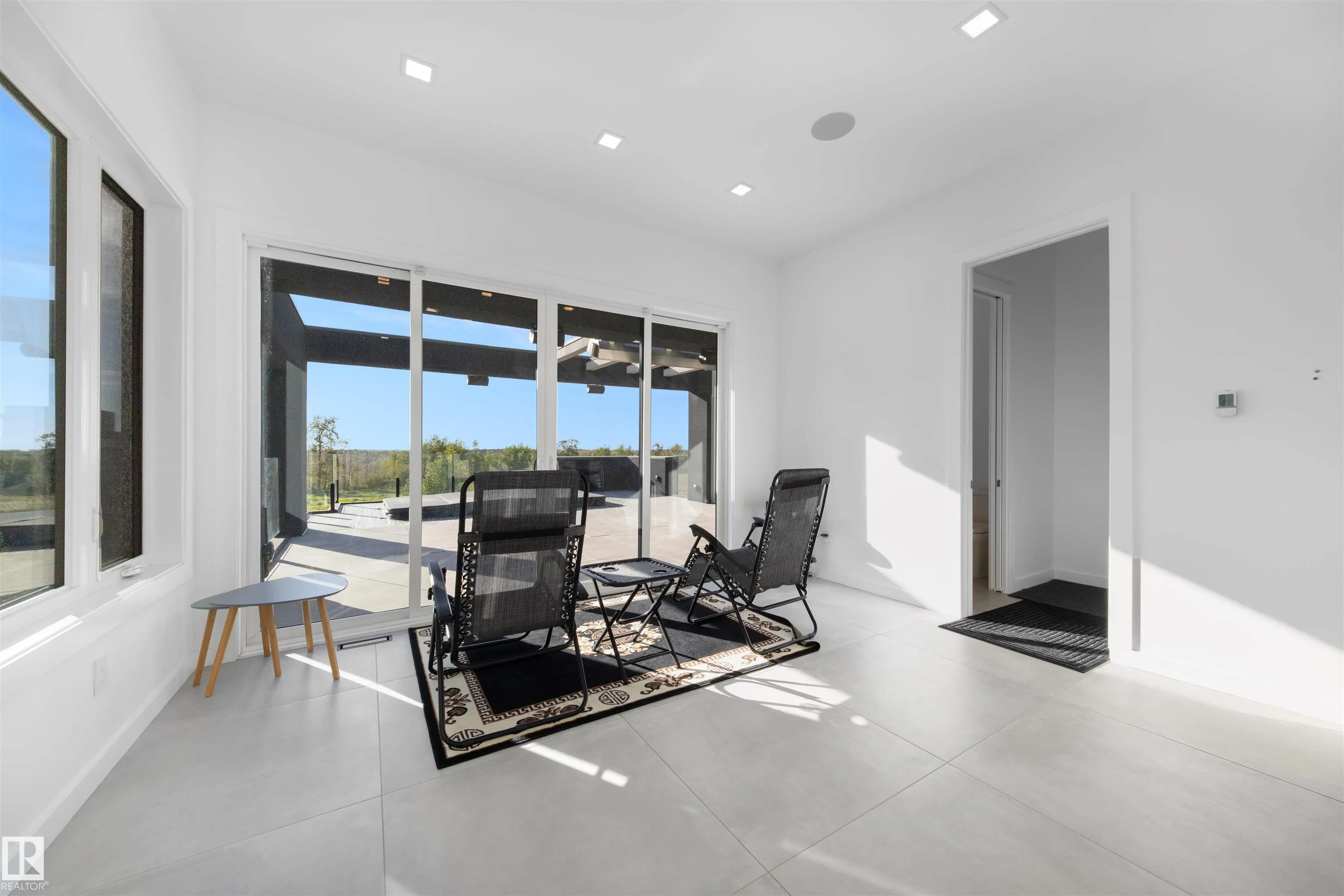 17 WINDERMERE Drive