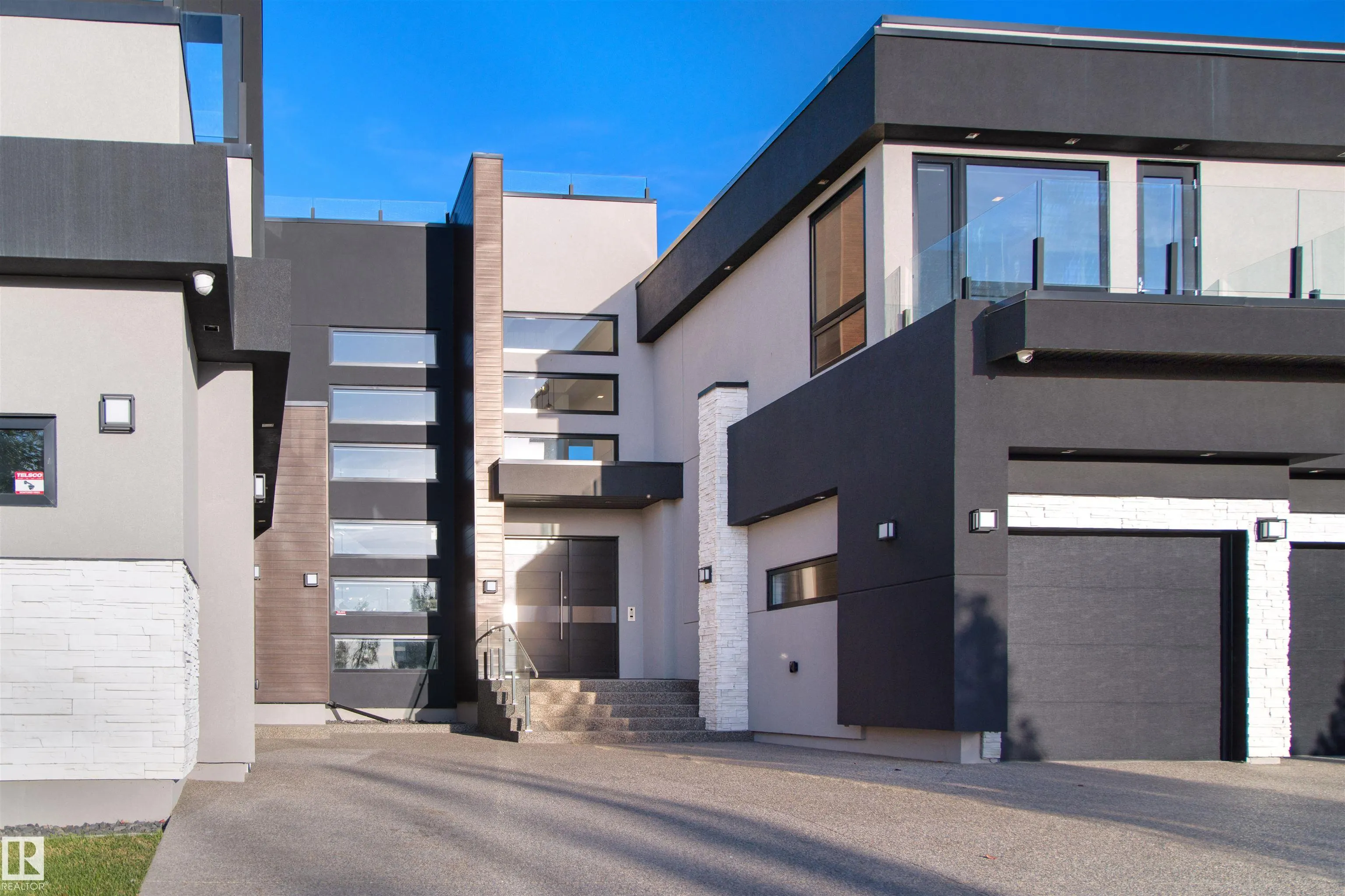 17 WINDERMERE Drive