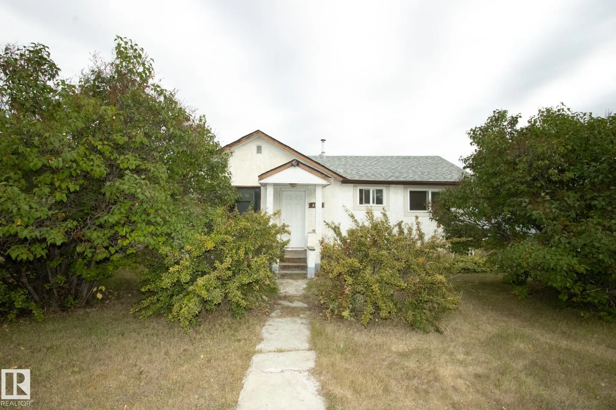 5218 52 Ave