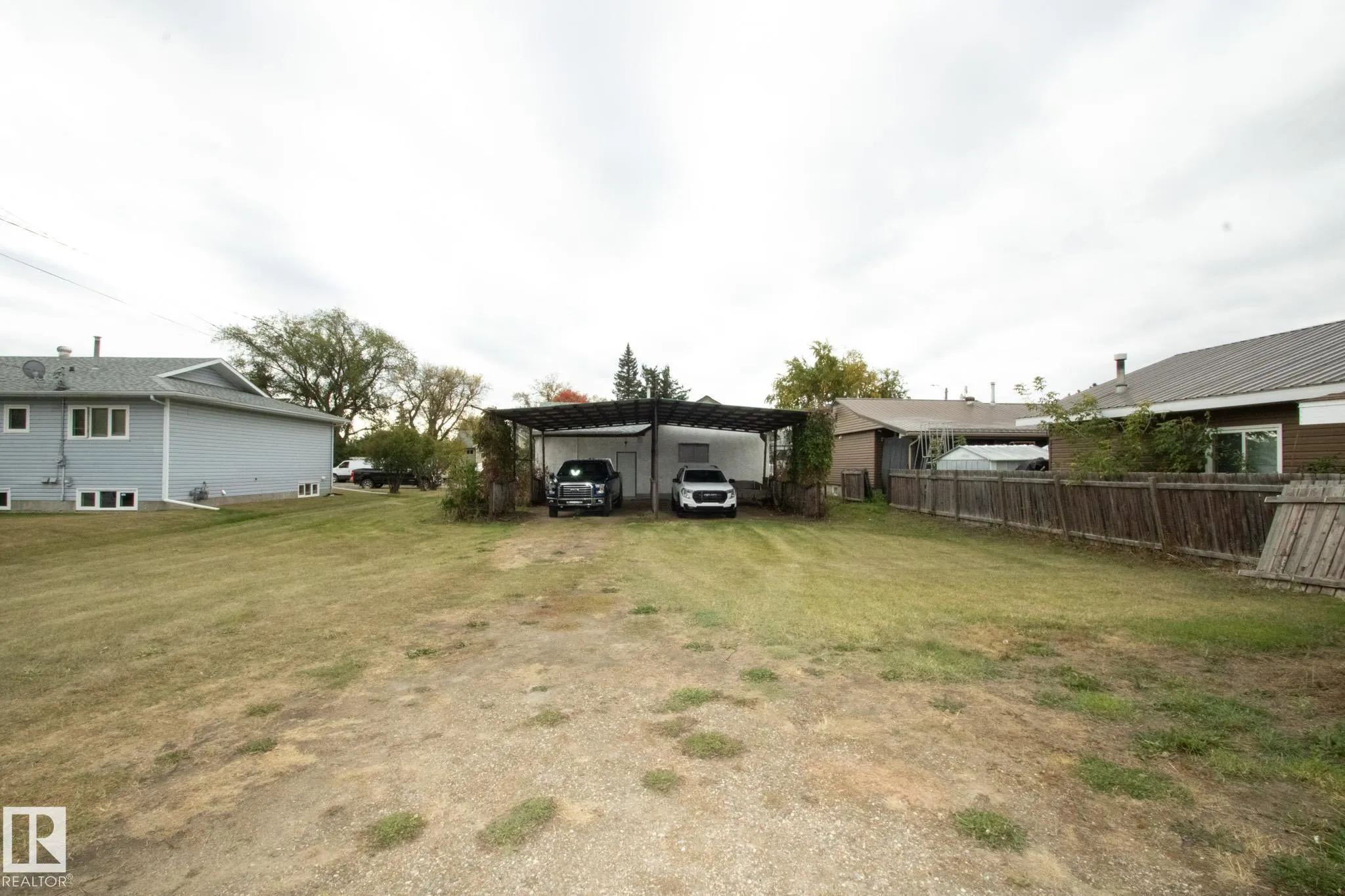 5218 52 Ave