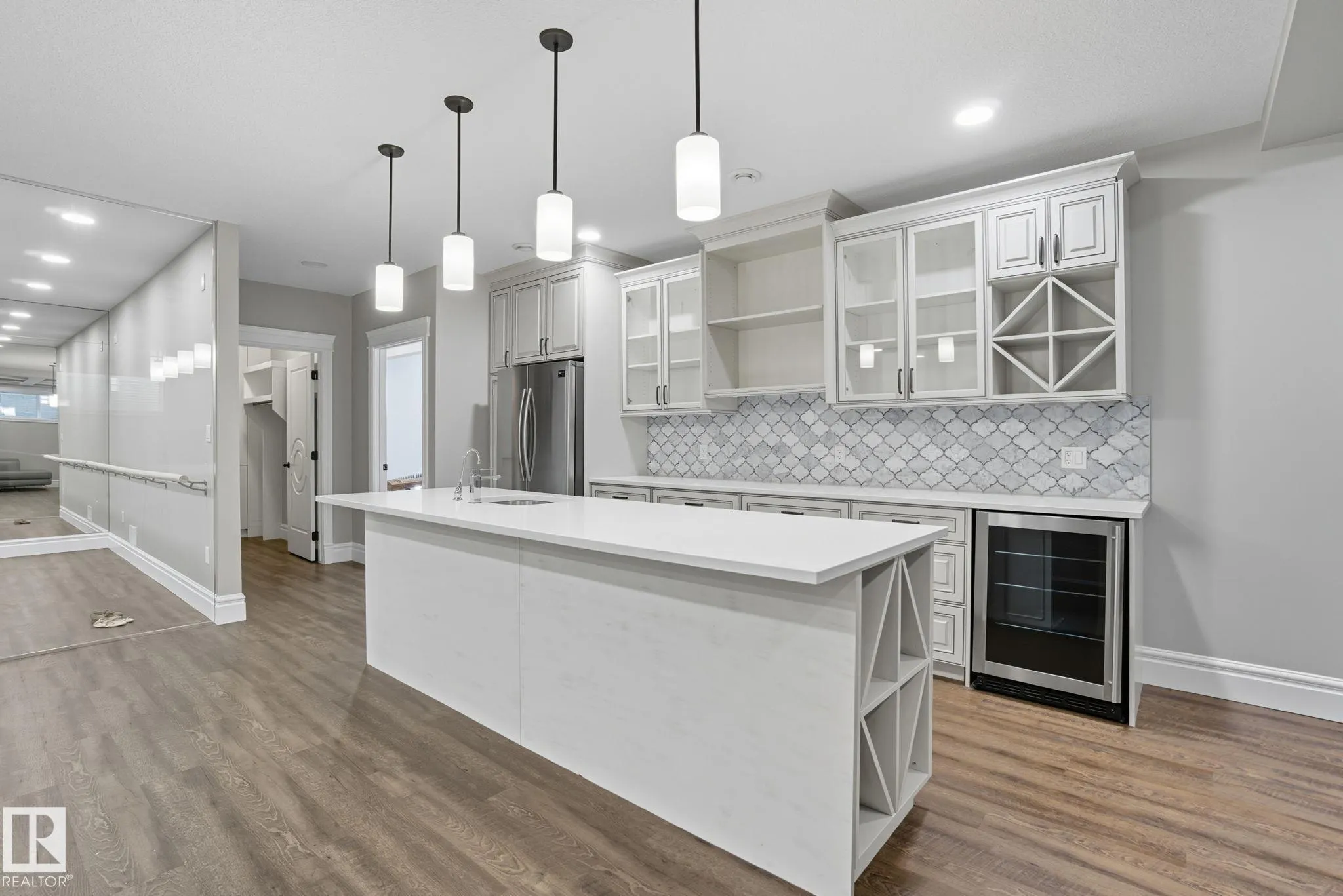 3545 WATSON Point(e)