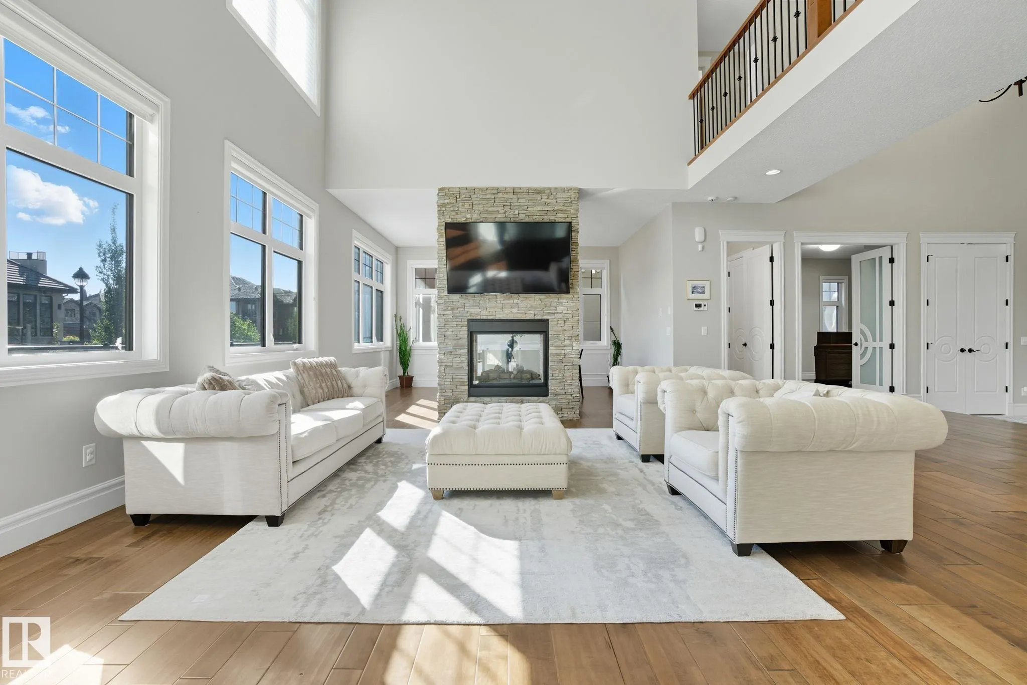 3545 WATSON Point(e)