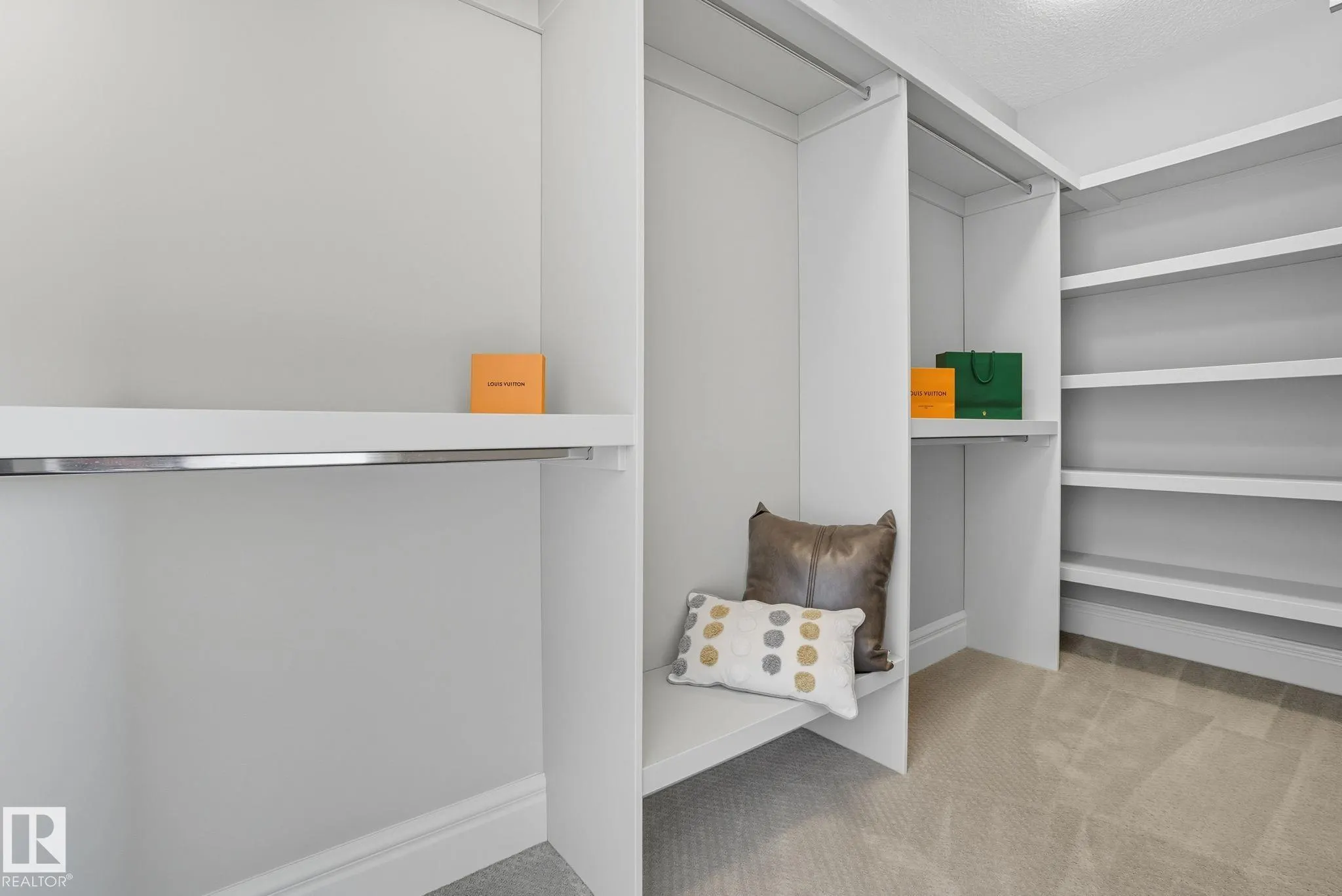 3545 WATSON Point(e)