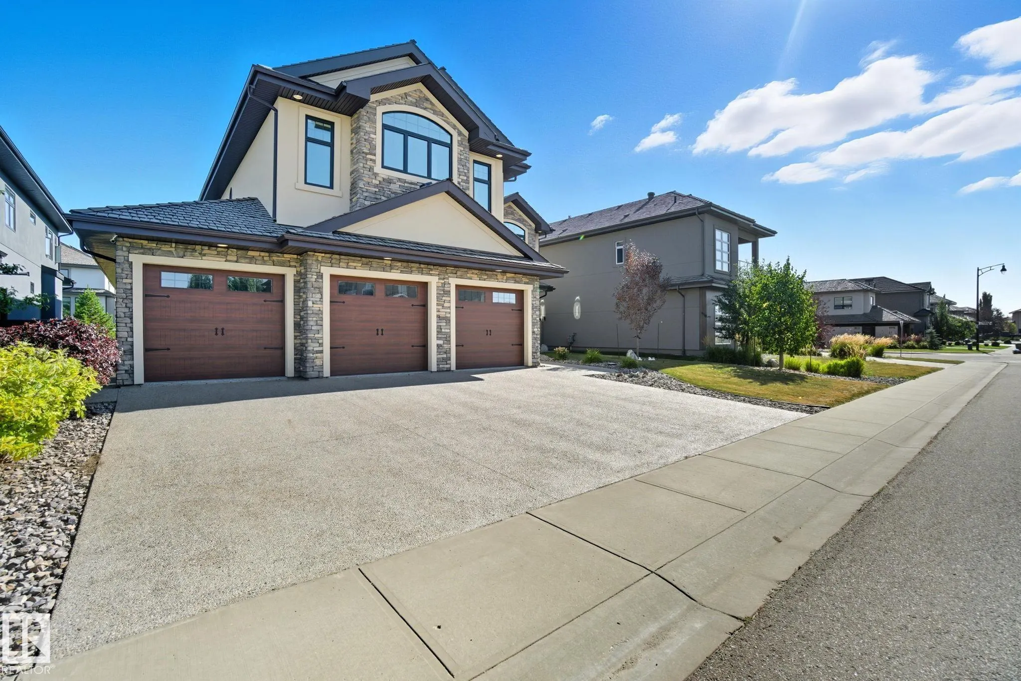 3545 WATSON Point(e)