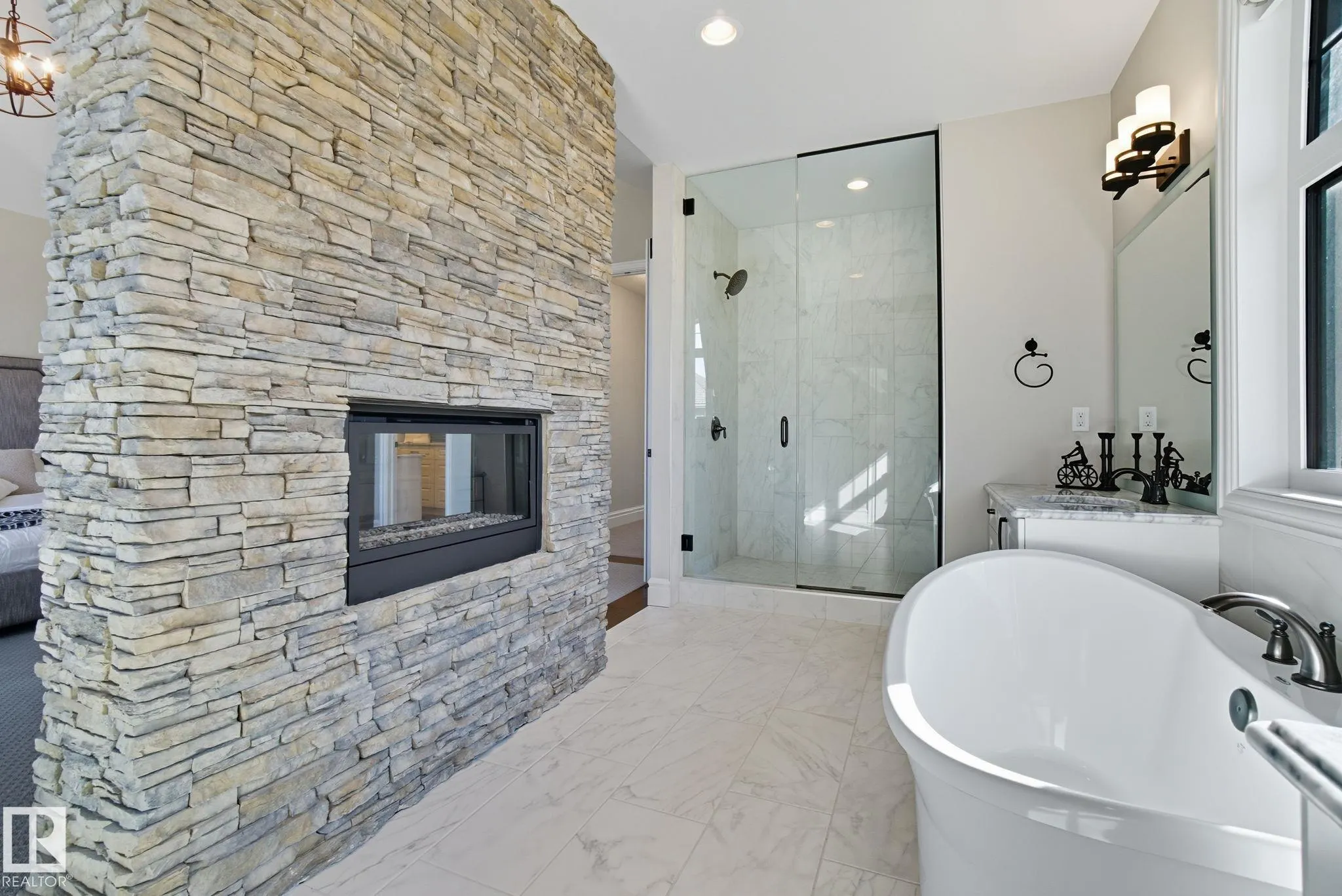3545 WATSON Point(e)