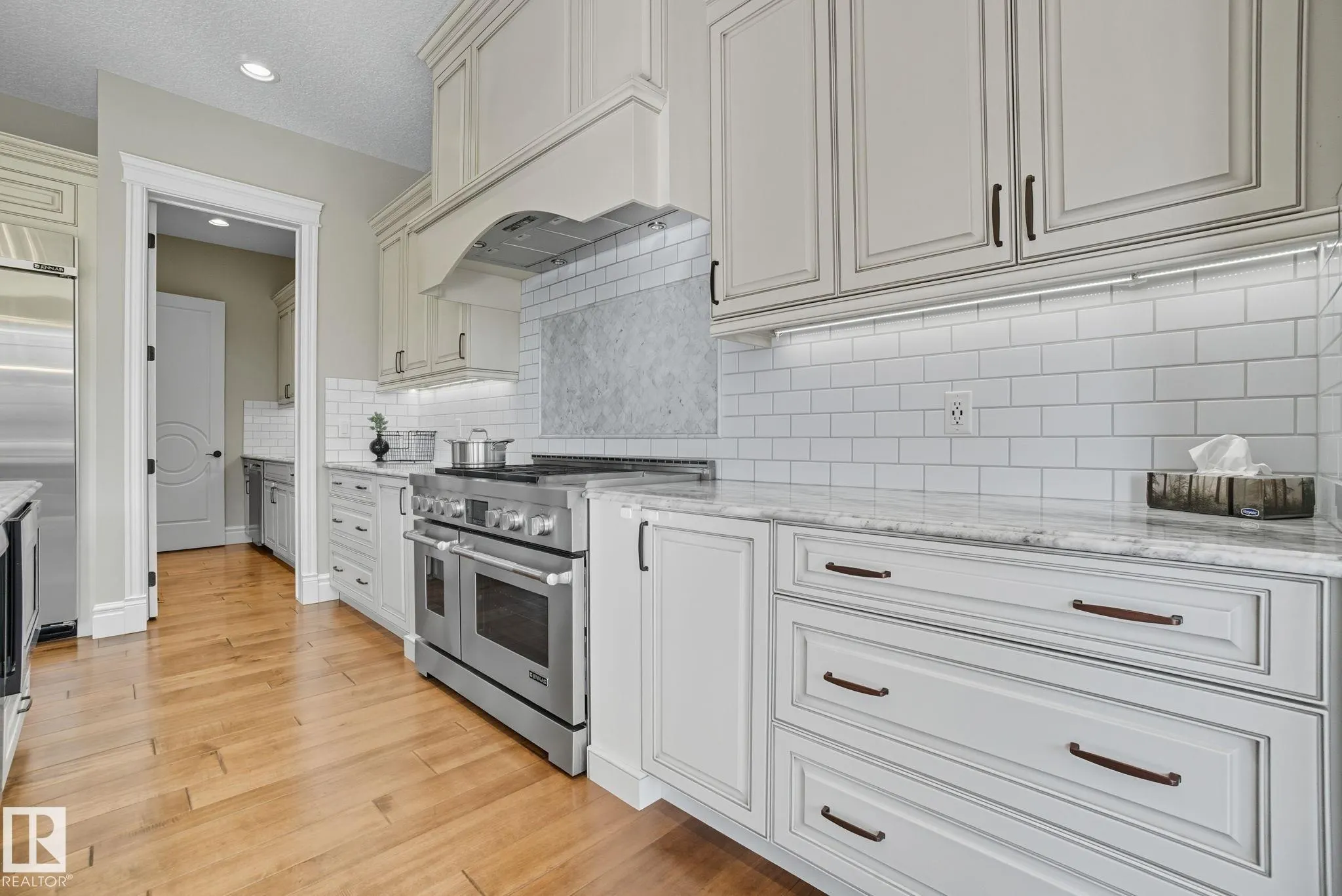 3545 WATSON Point(e)
