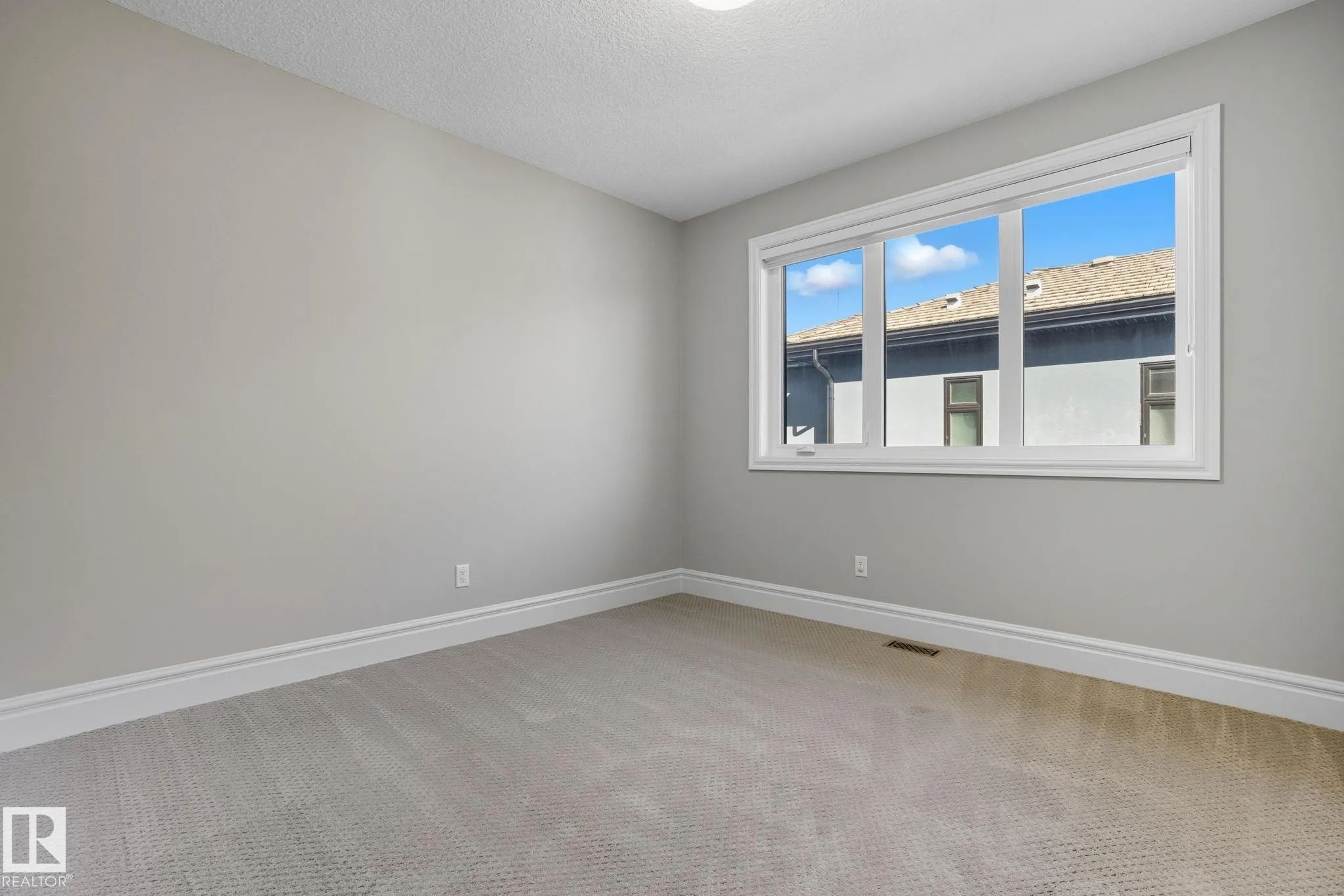 3545 WATSON Point(e)