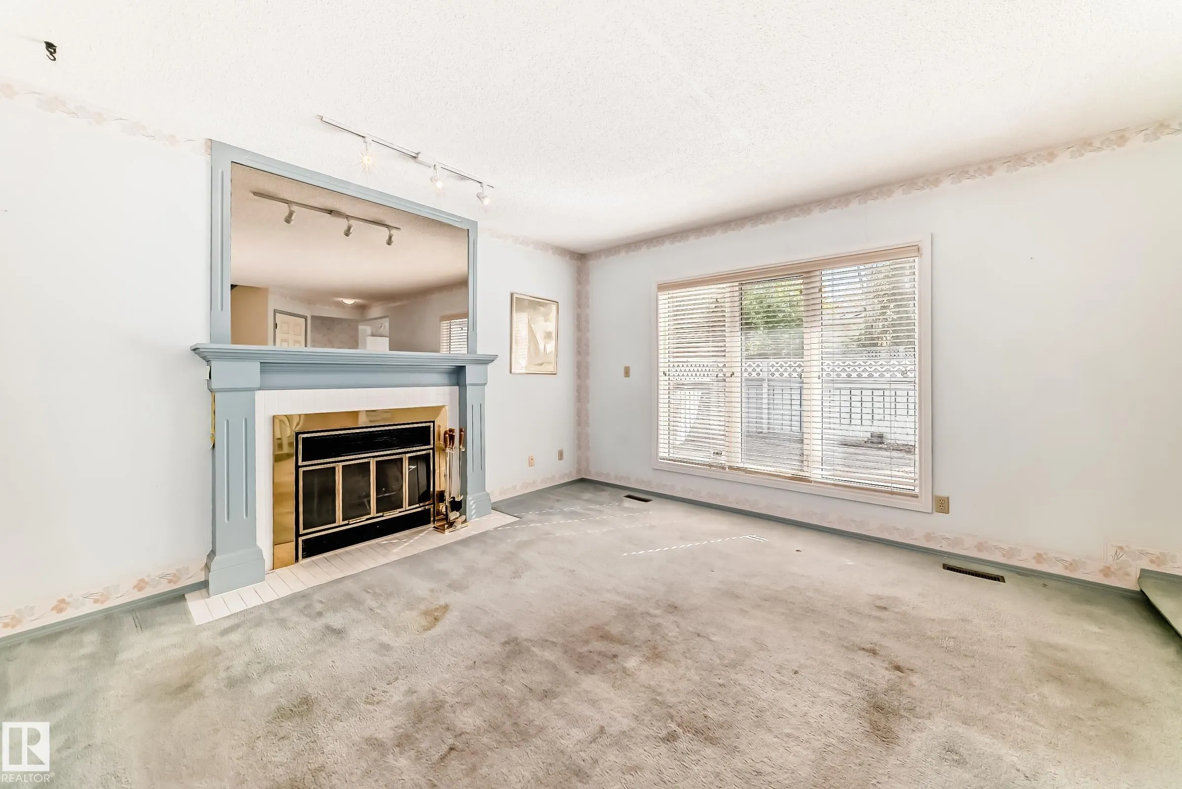 63 PIEDMONT Crescent