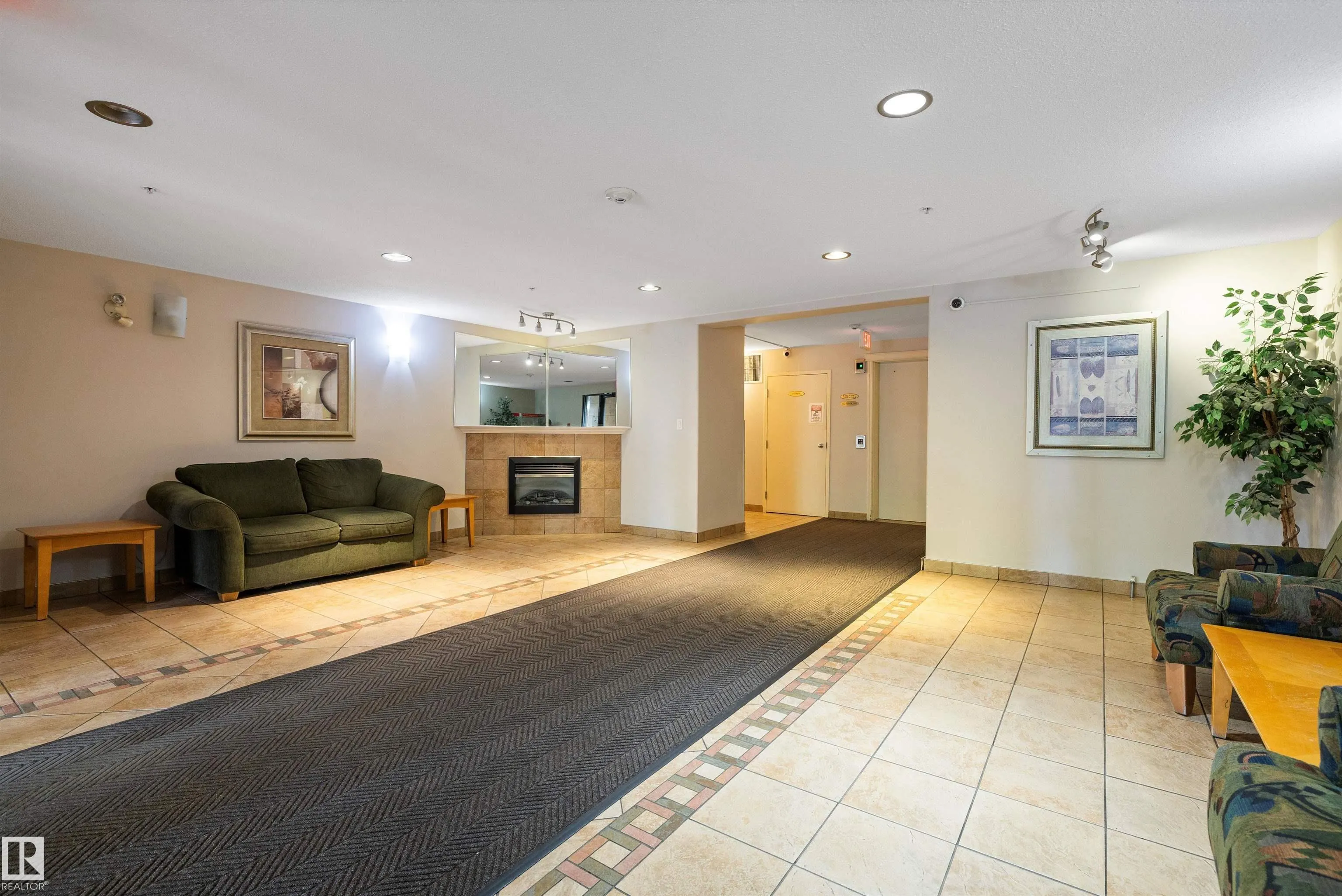 9938 104 Street