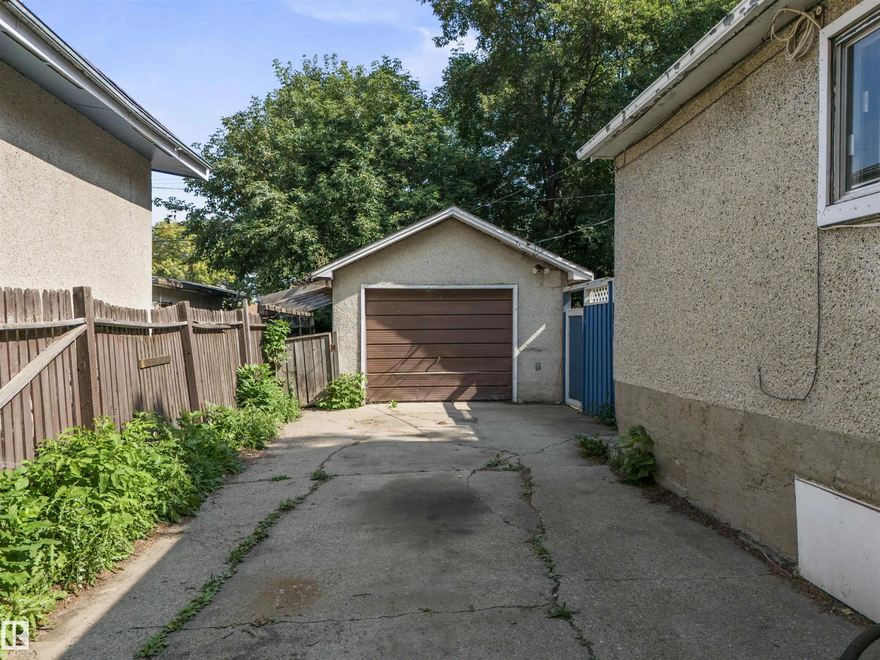 11819 45 ST