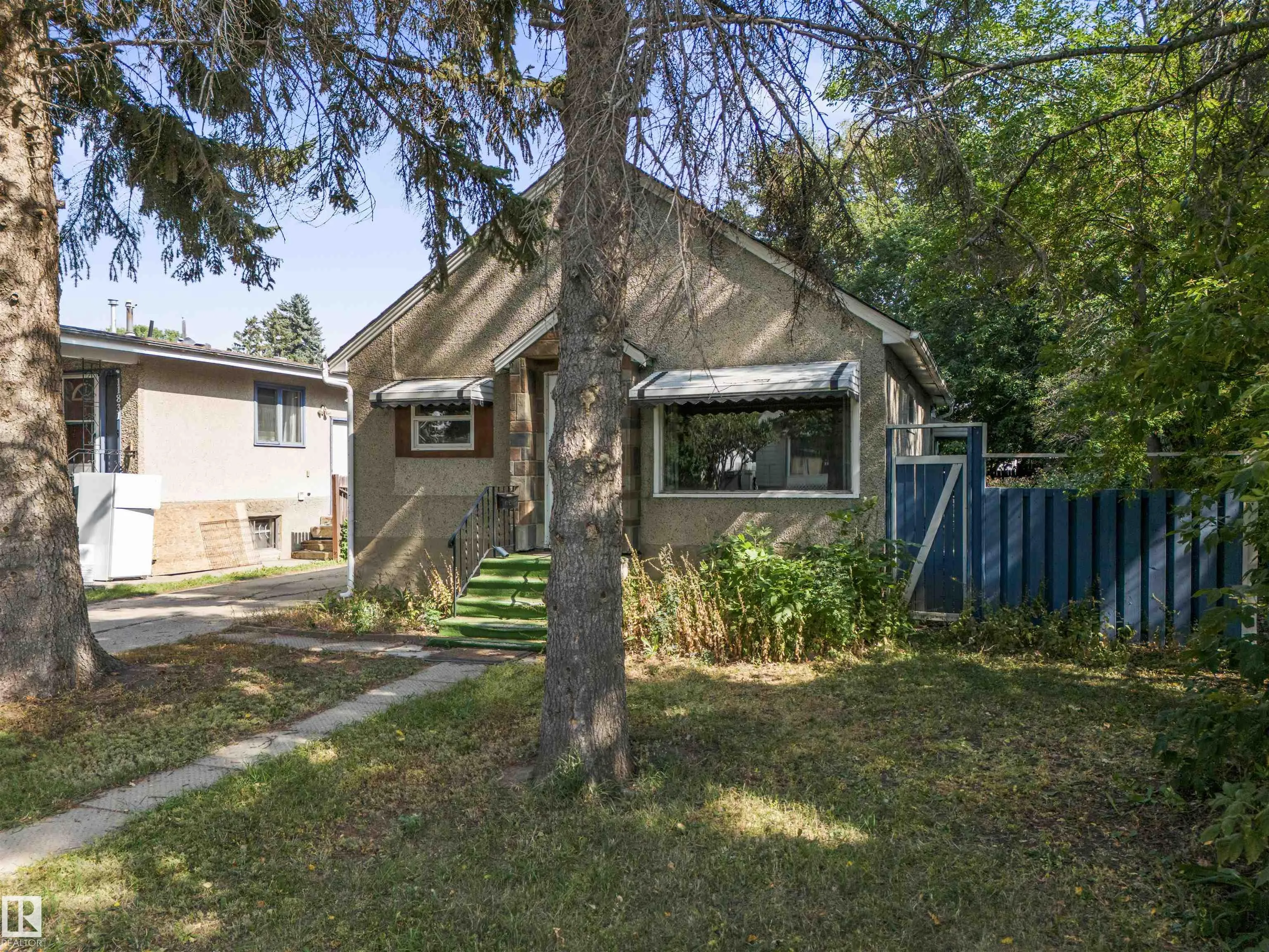11819 45 ST
