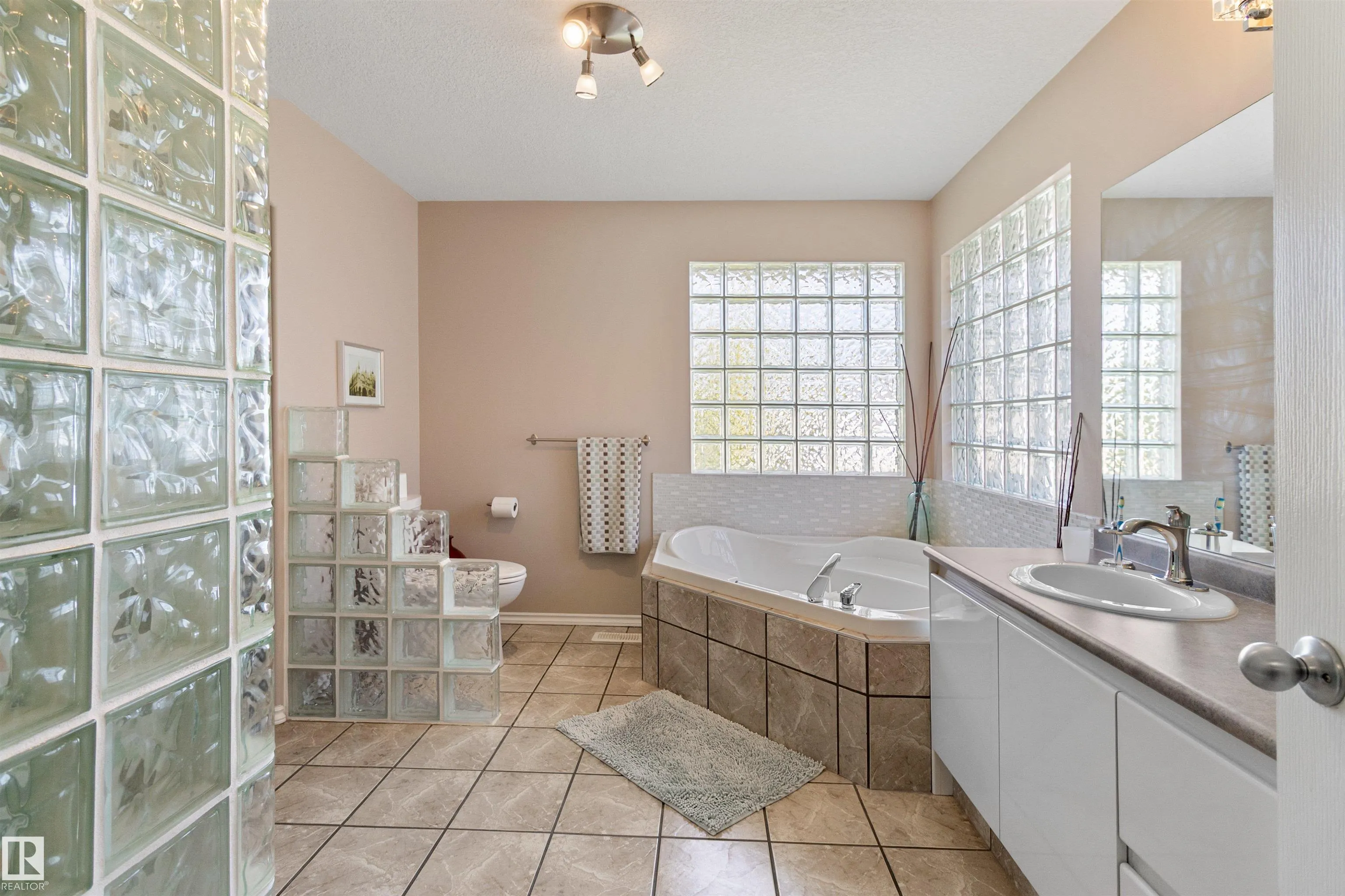 133 KULAWY Drive
