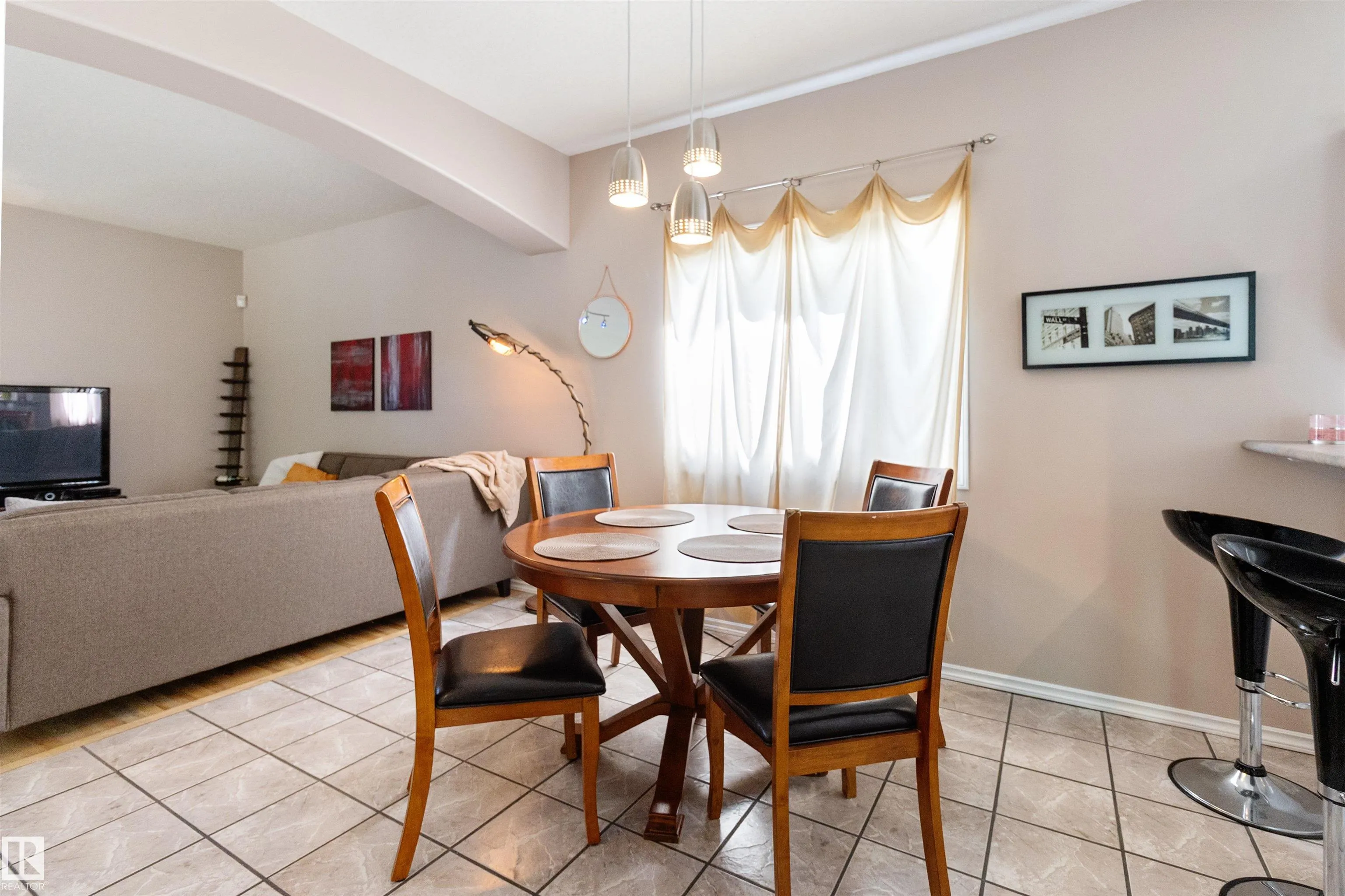 133 KULAWY Drive