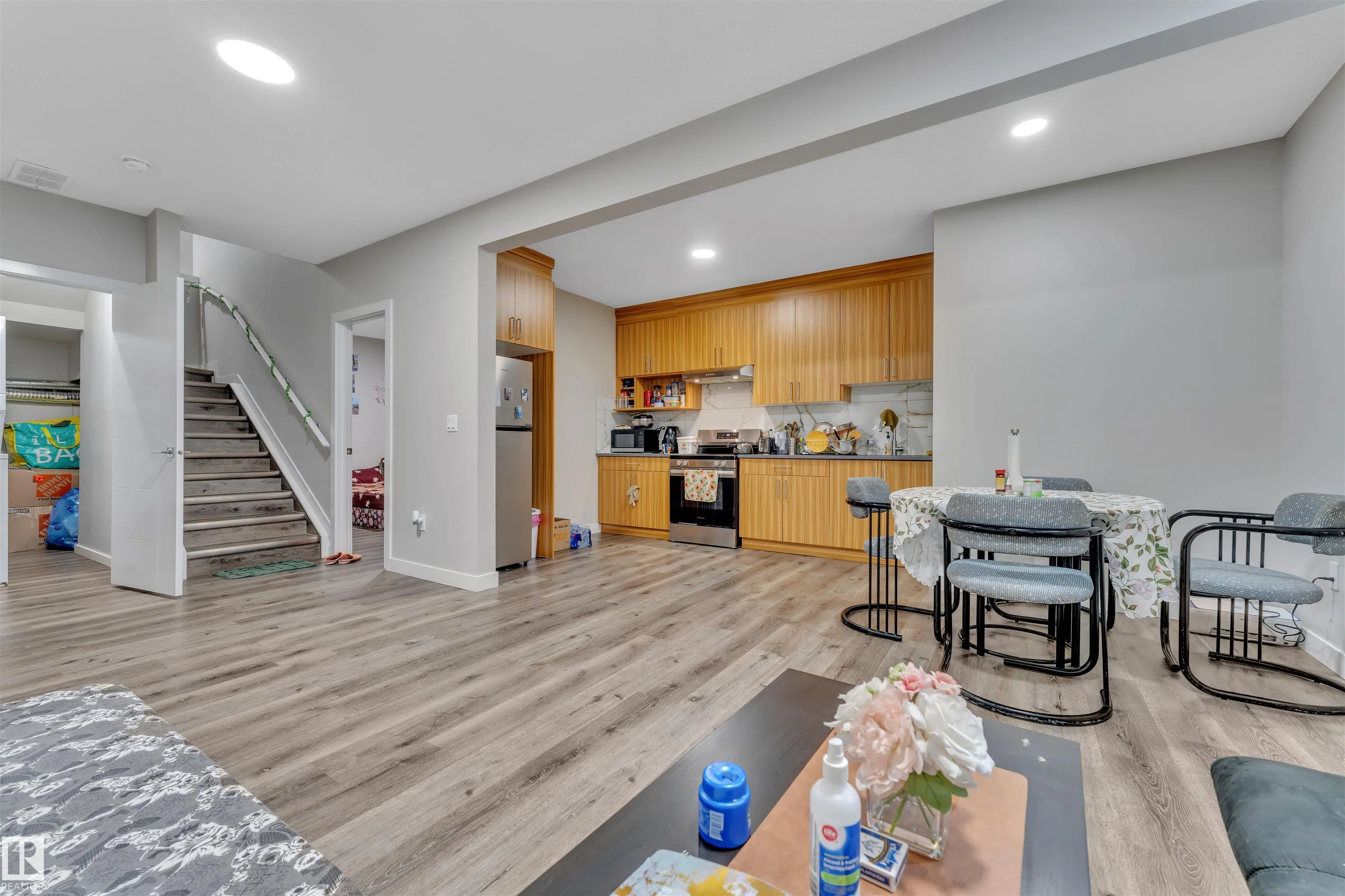 1809 18A Avenue