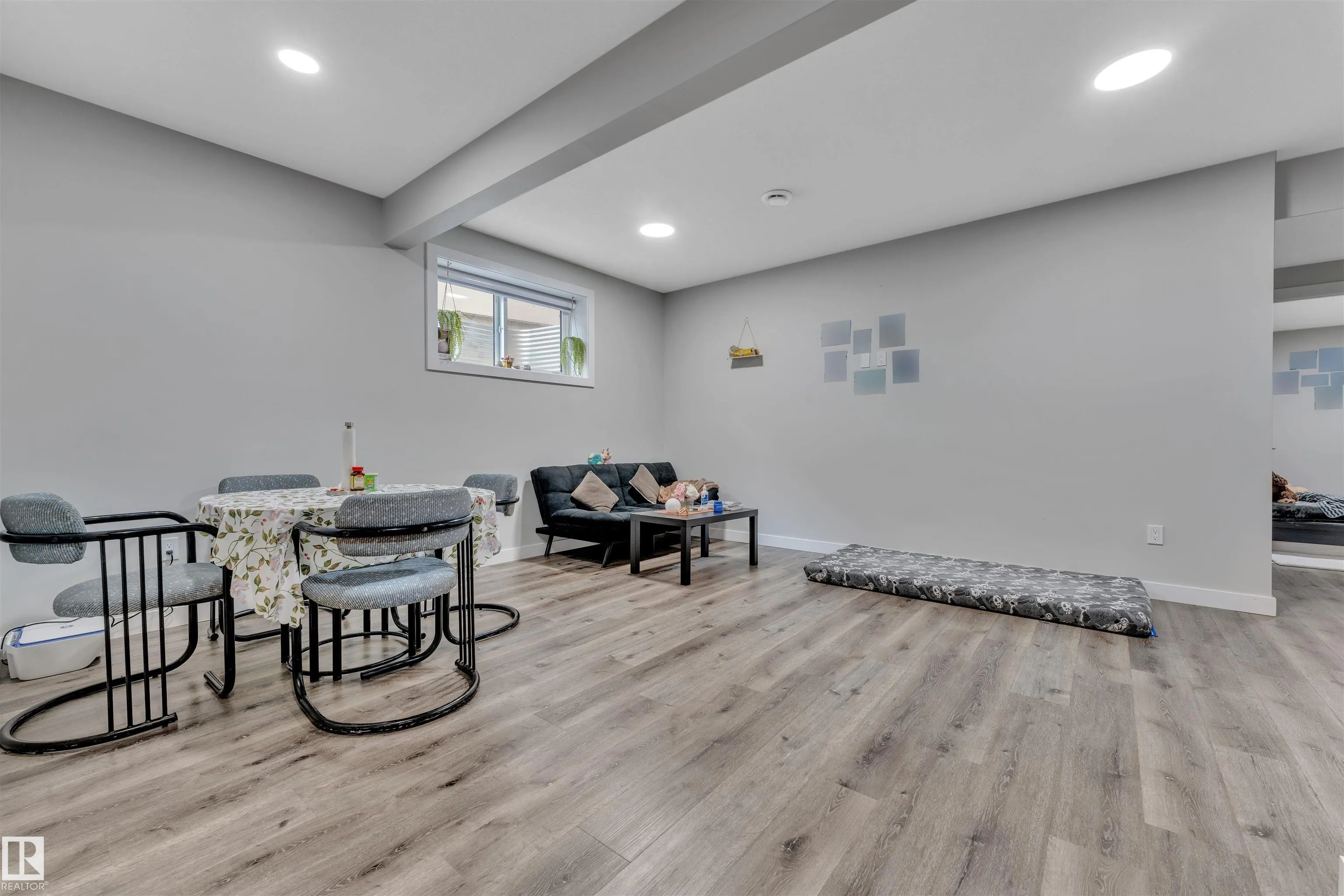 1809 18A Avenue