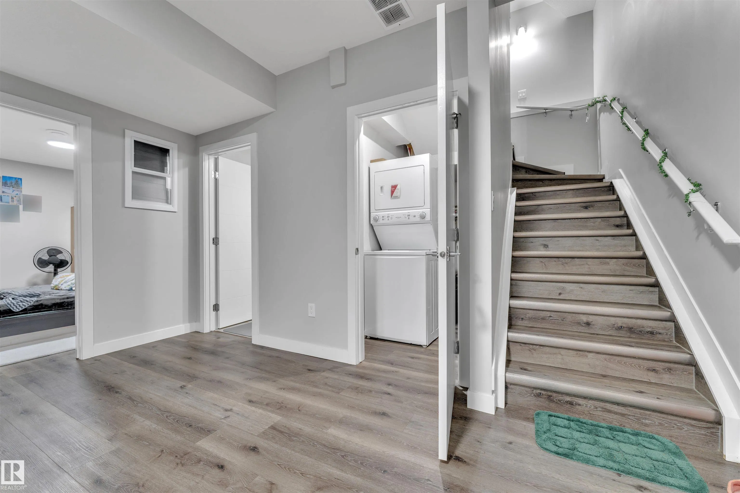 1809 18A Avenue