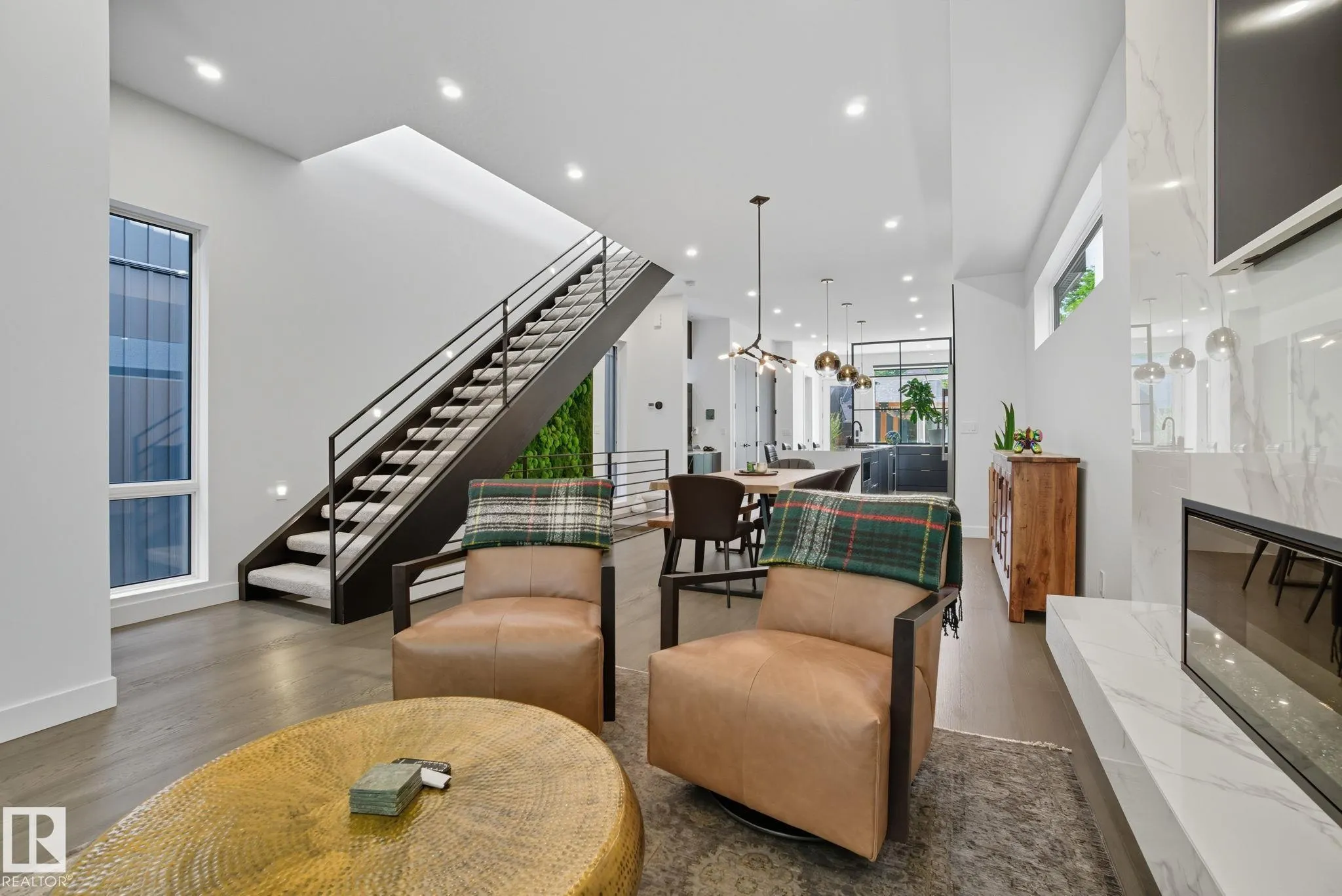 10140 90 Street