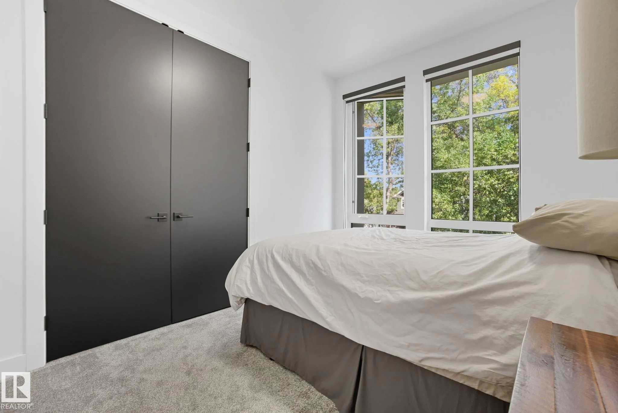 10140 90 Street