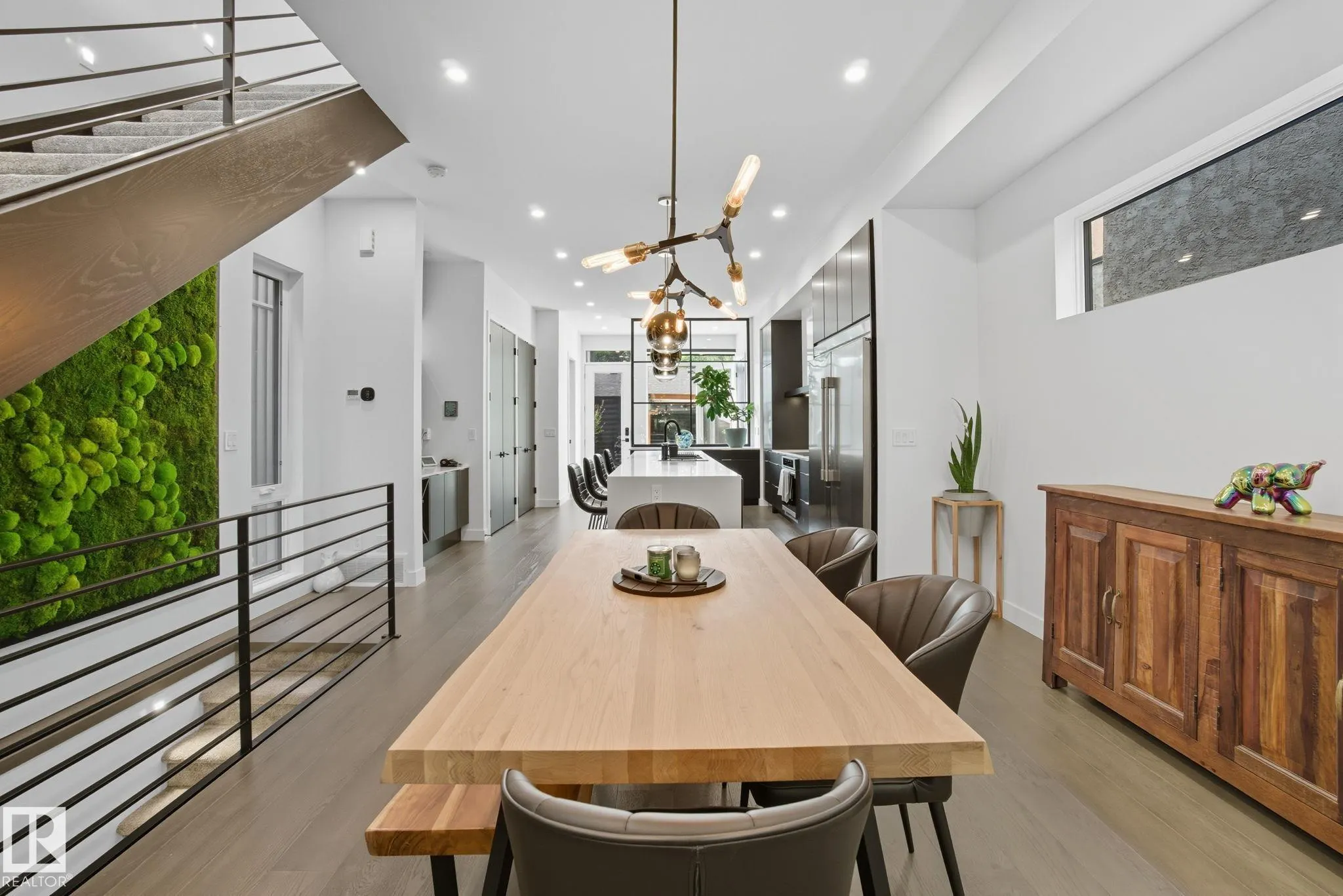 10140 90 Street