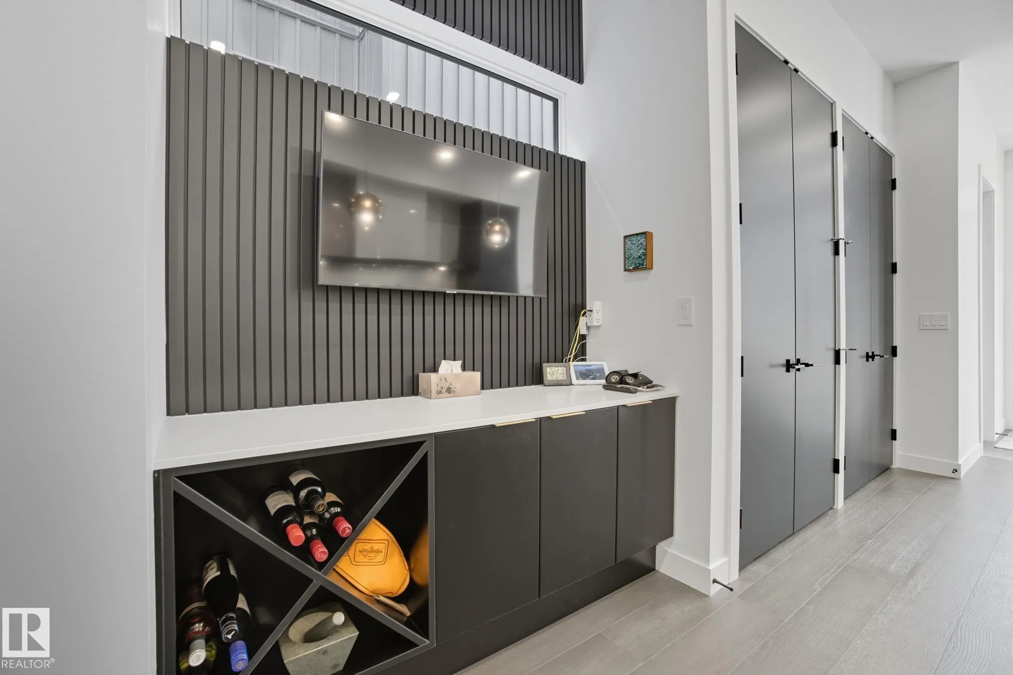 10140 90 Street