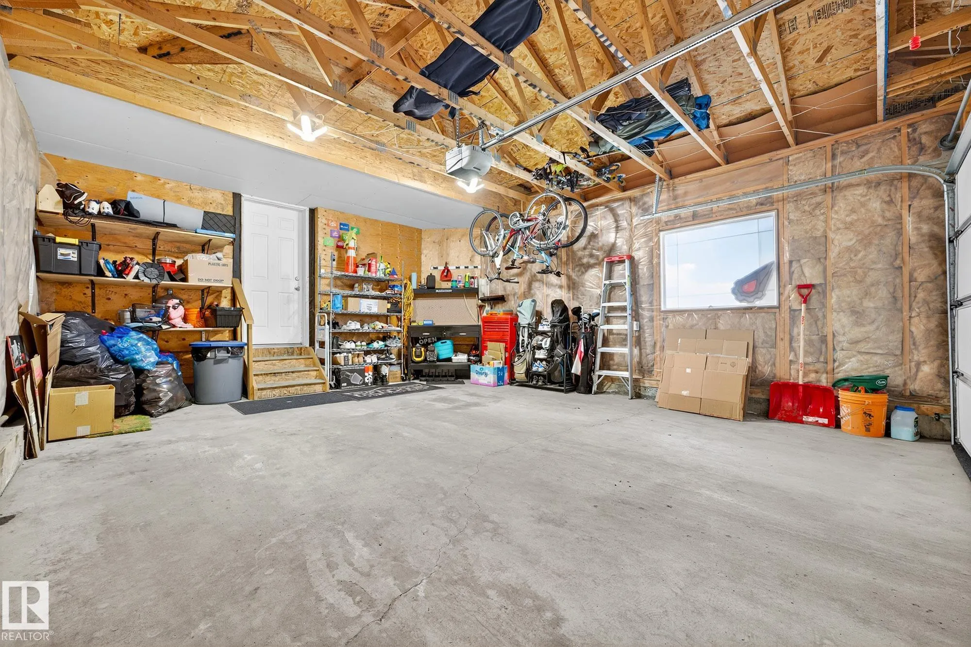 155 CROCUS Crescent