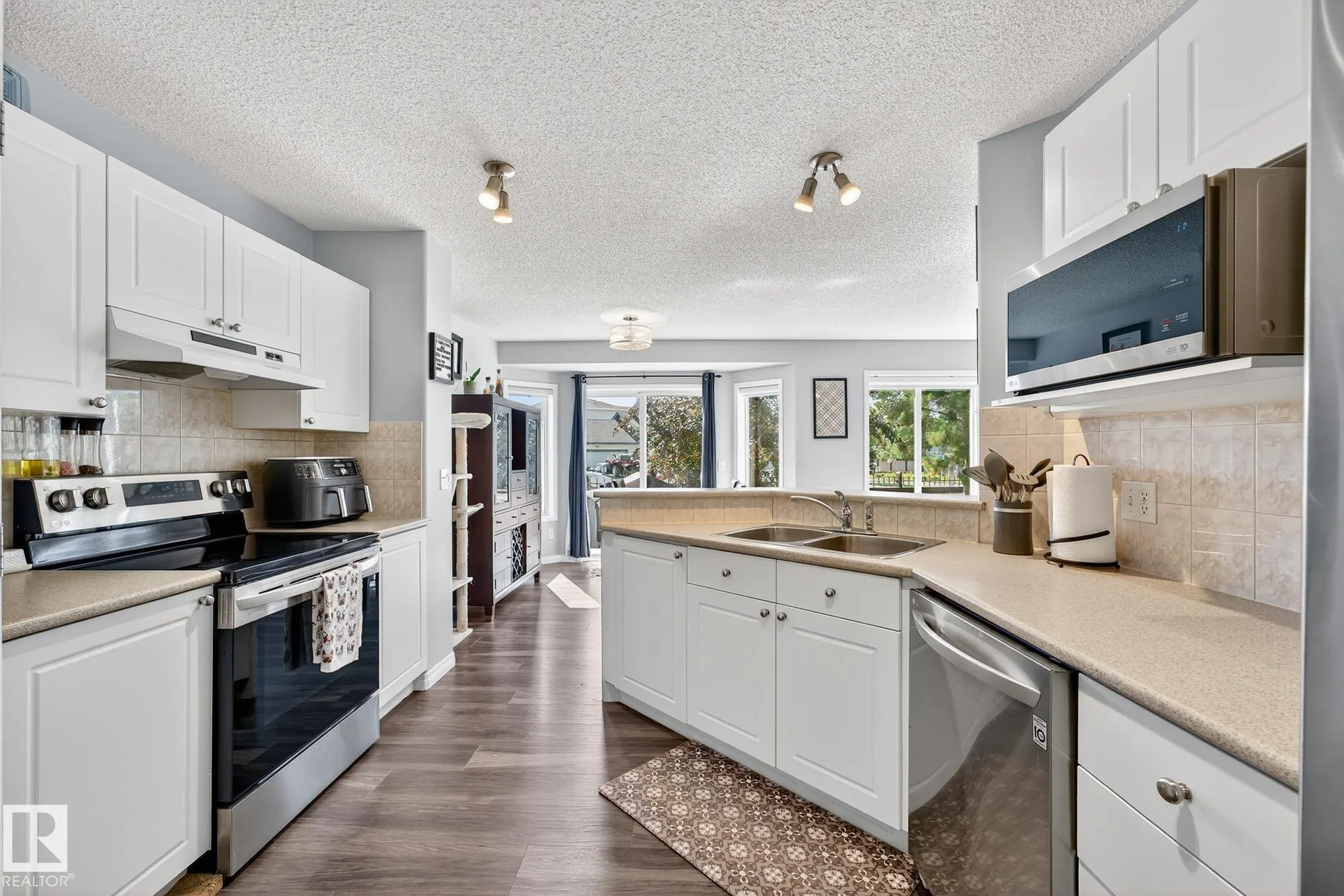 155 CROCUS Crescent