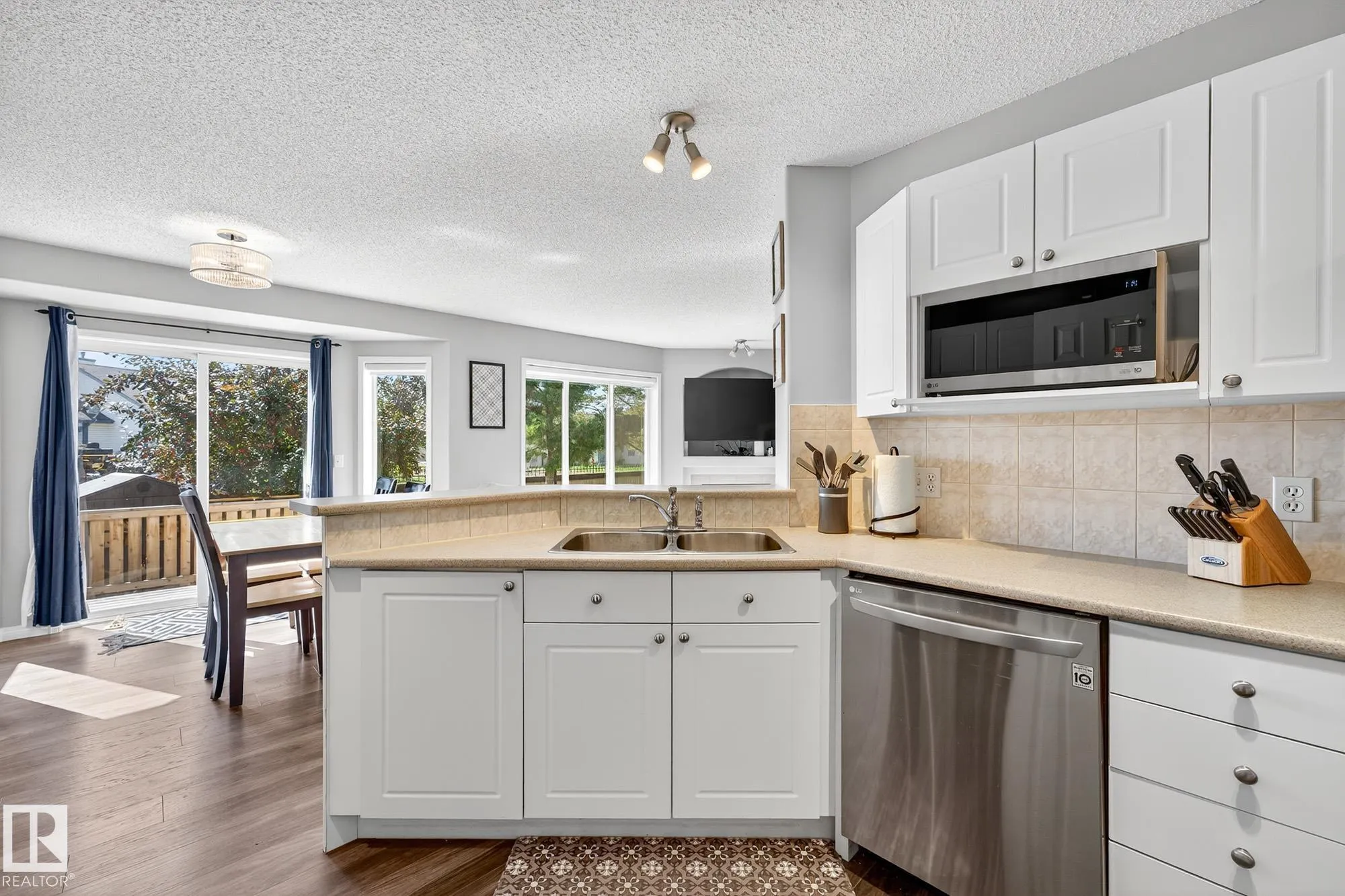 155 CROCUS Crescent