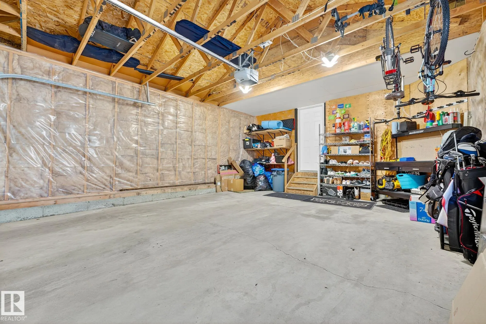 155 CROCUS Crescent